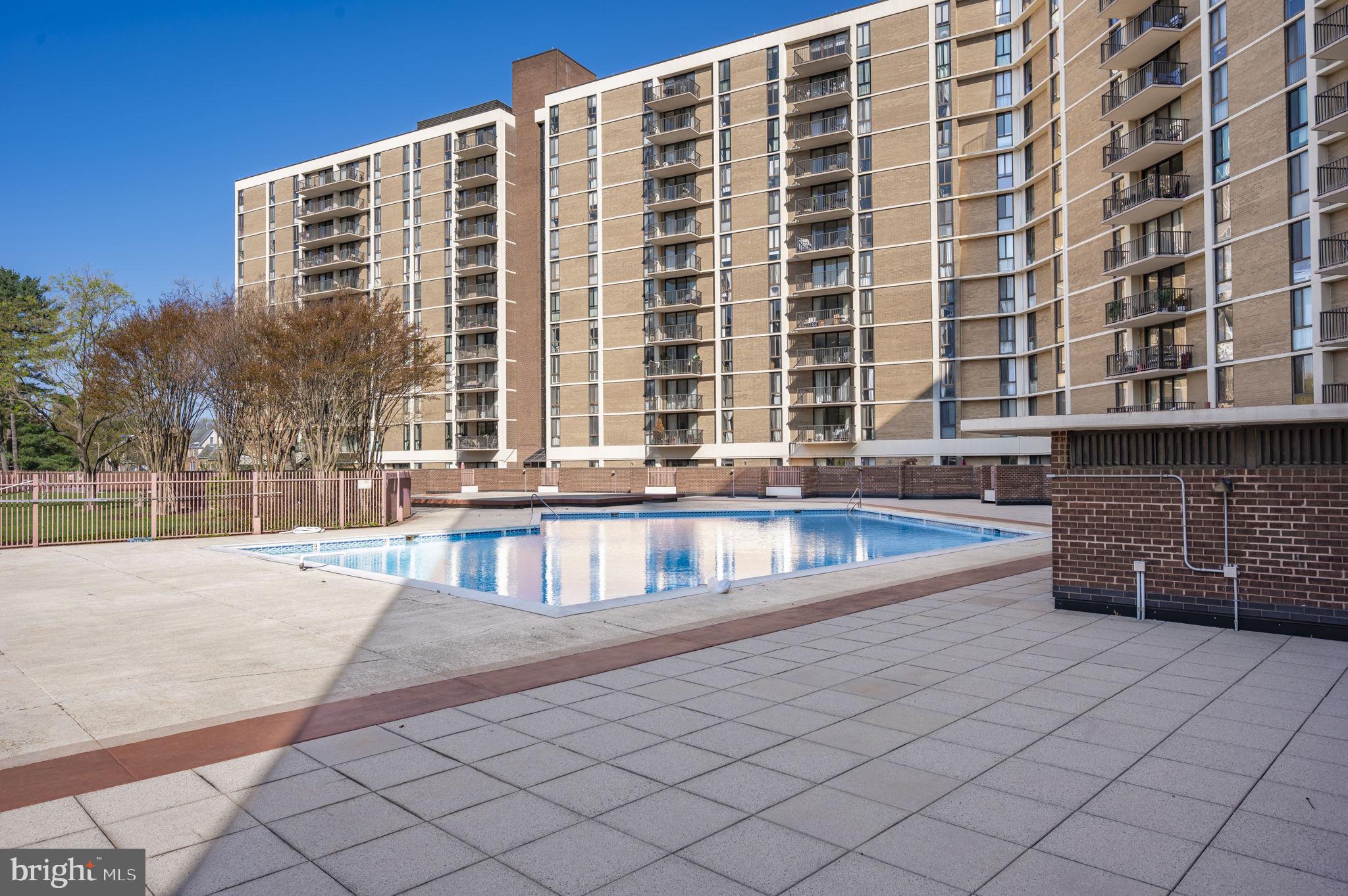 MCLEAN HOUSE - Residential