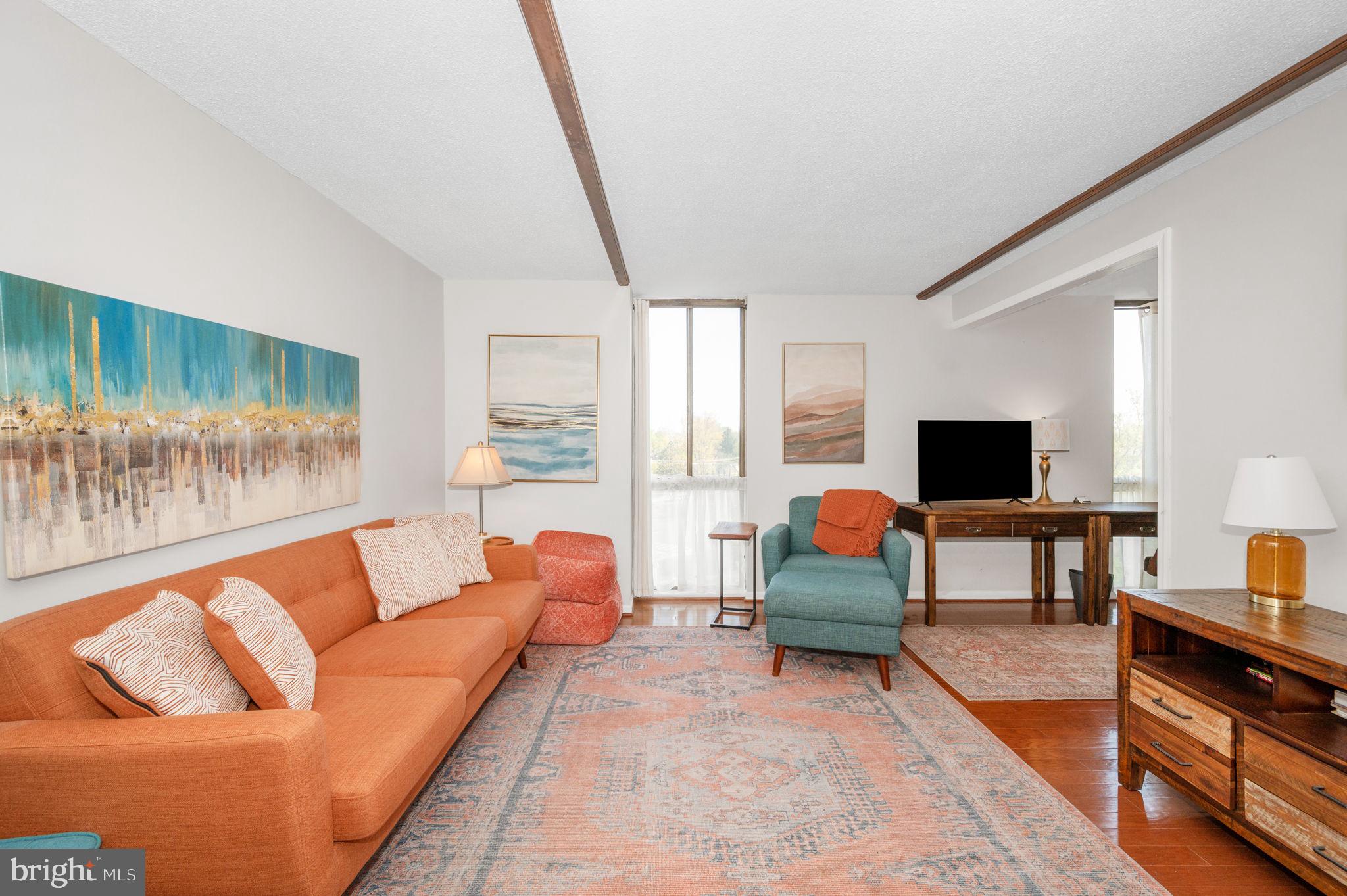 MCLEAN HOUSE - Residential