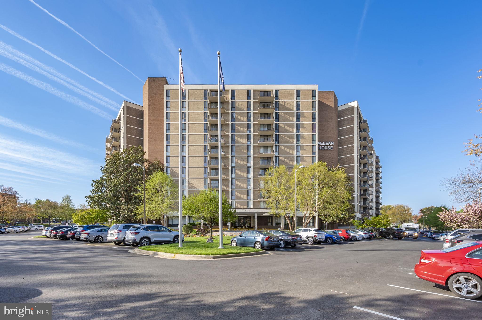 MCLEAN HOUSE - Residential