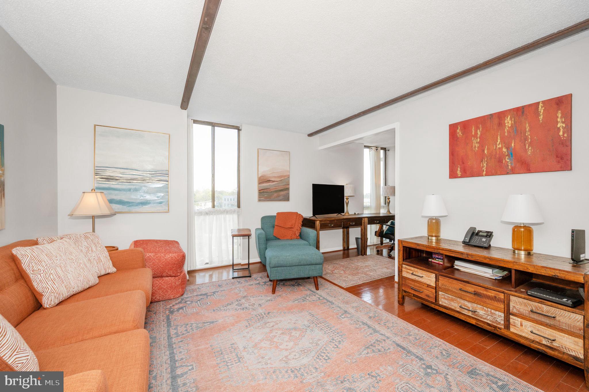 MCLEAN HOUSE - Residential