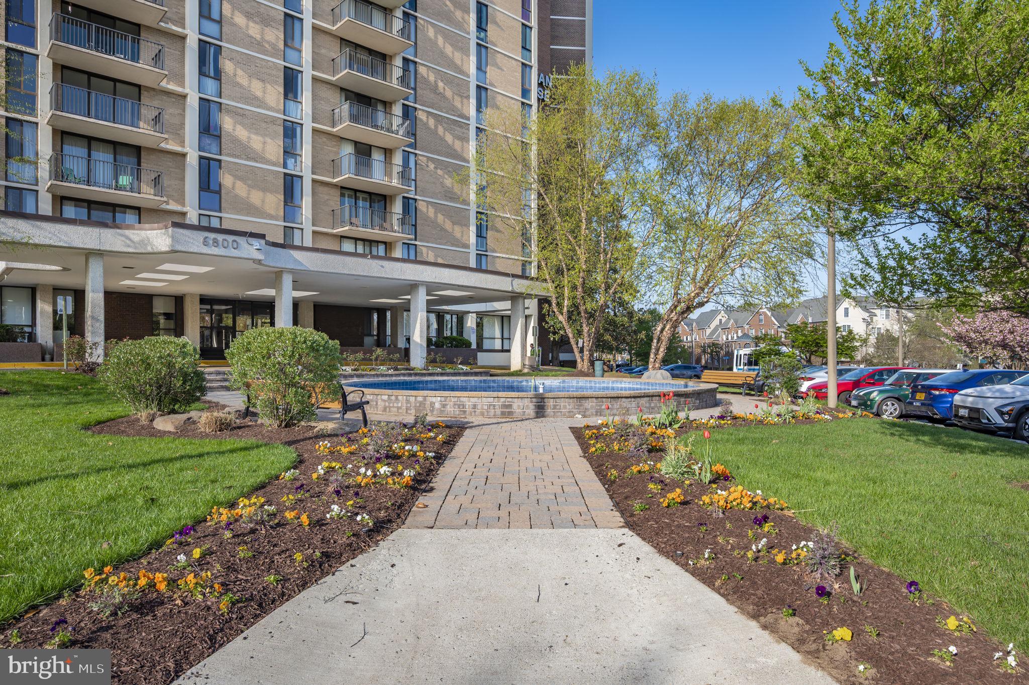 MCLEAN HOUSE - Residential