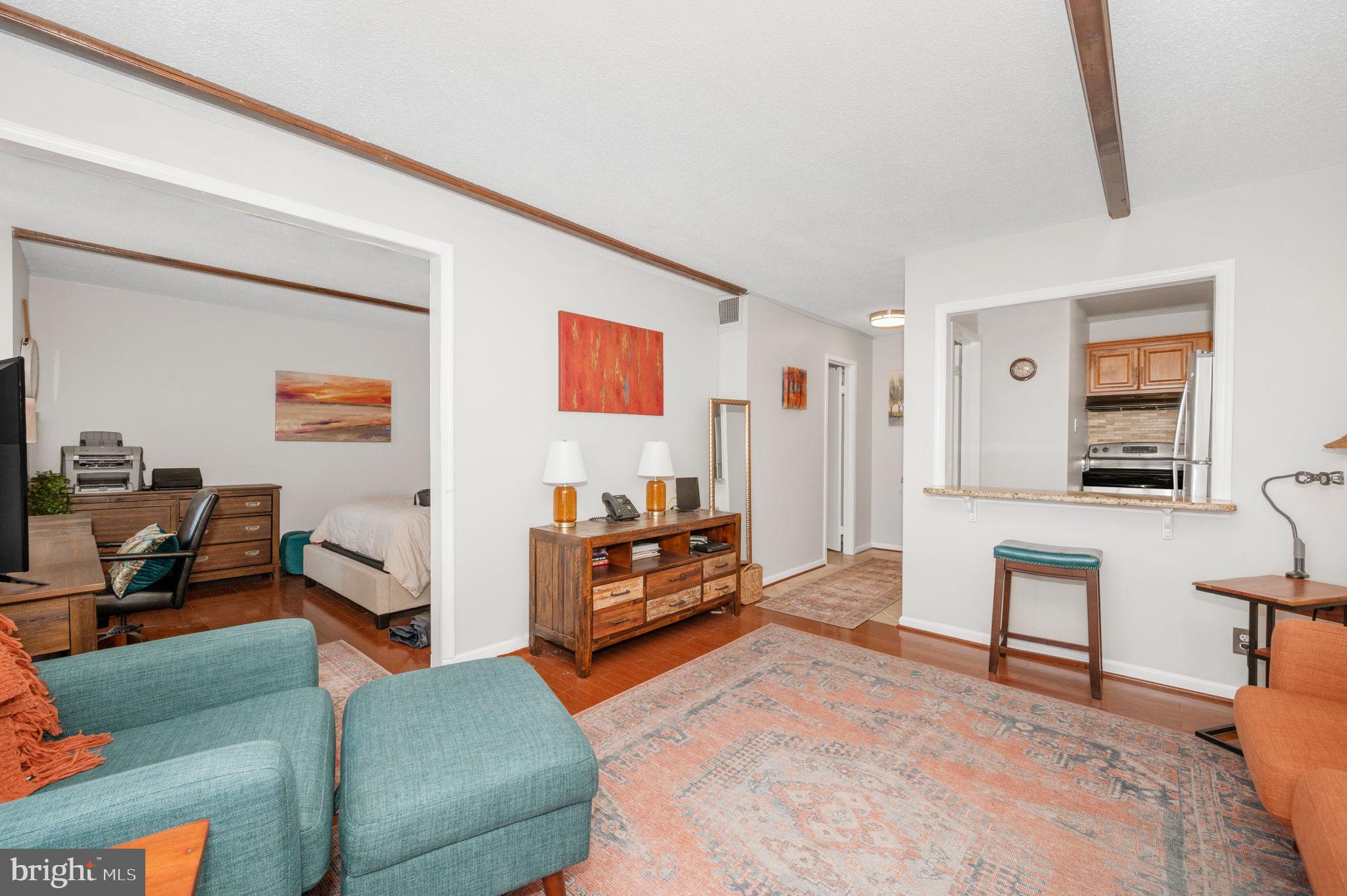 MCLEAN HOUSE - Residential