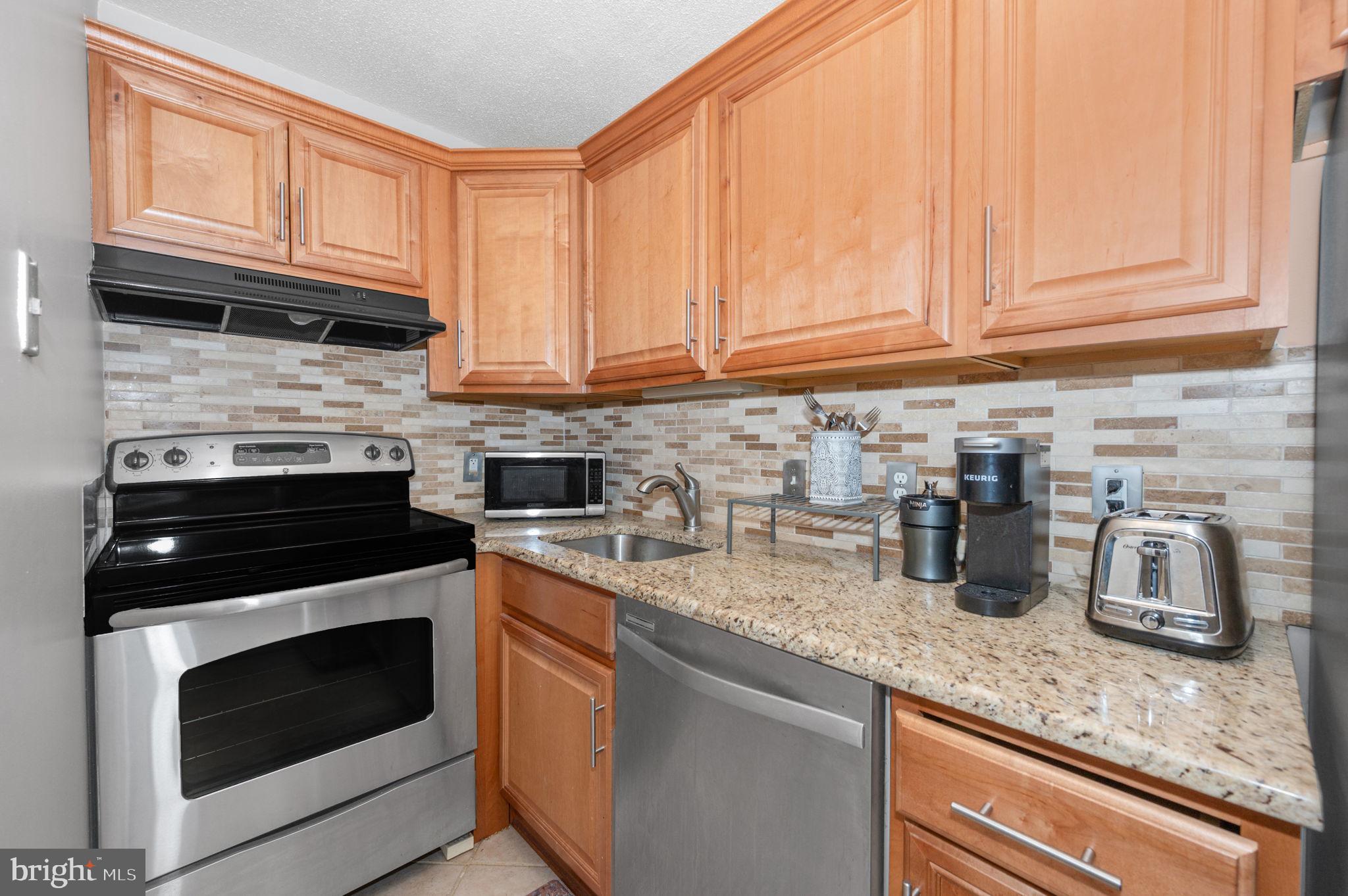 MCLEAN HOUSE - Residential