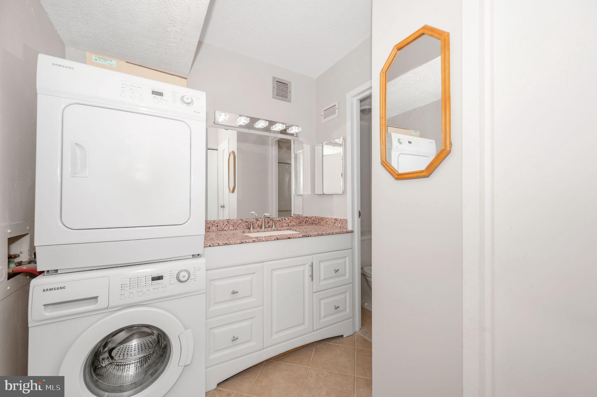 MCLEAN HOUSE - Residential