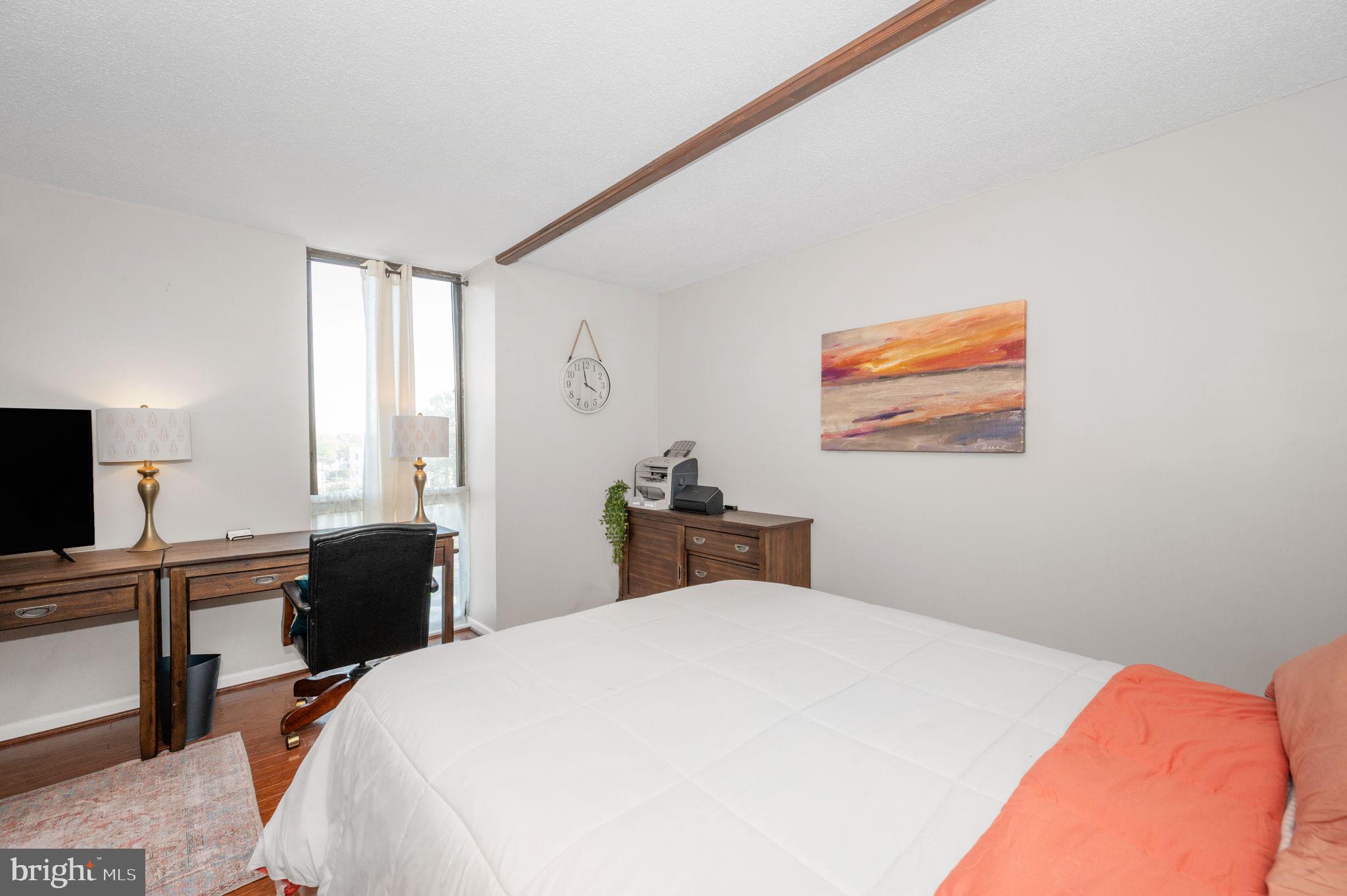 MCLEAN HOUSE - Residential