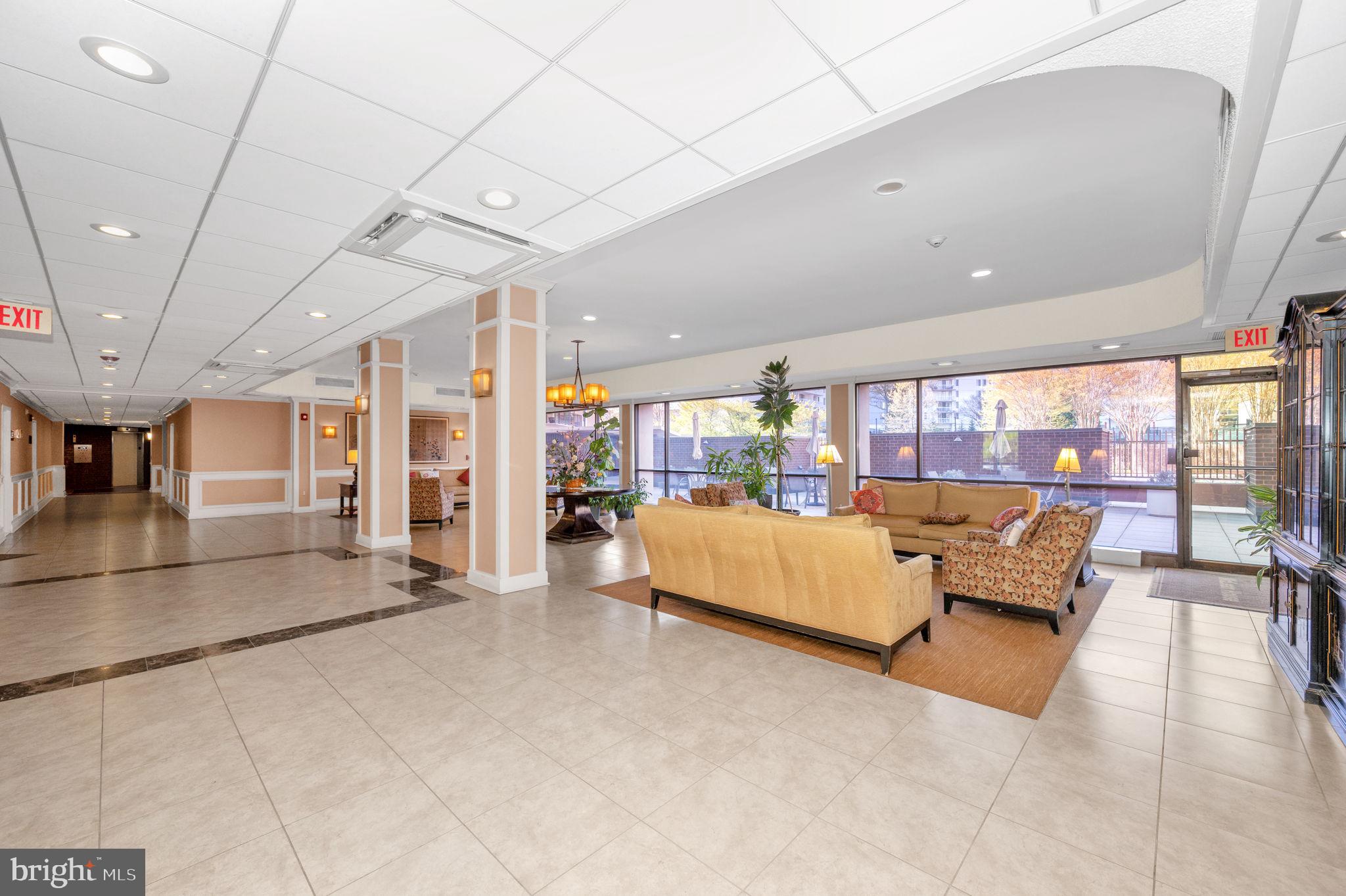 MCLEAN HOUSE - Residential