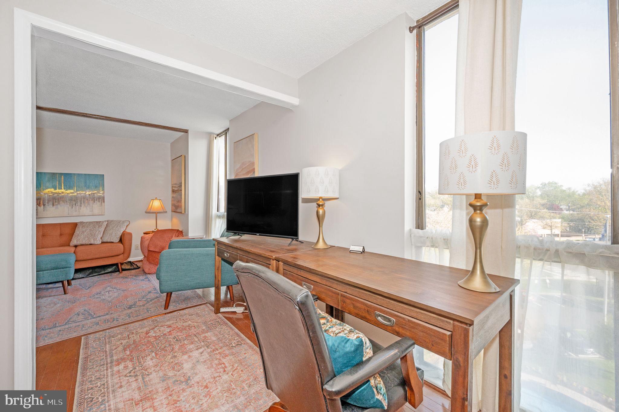 MCLEAN HOUSE - Residential