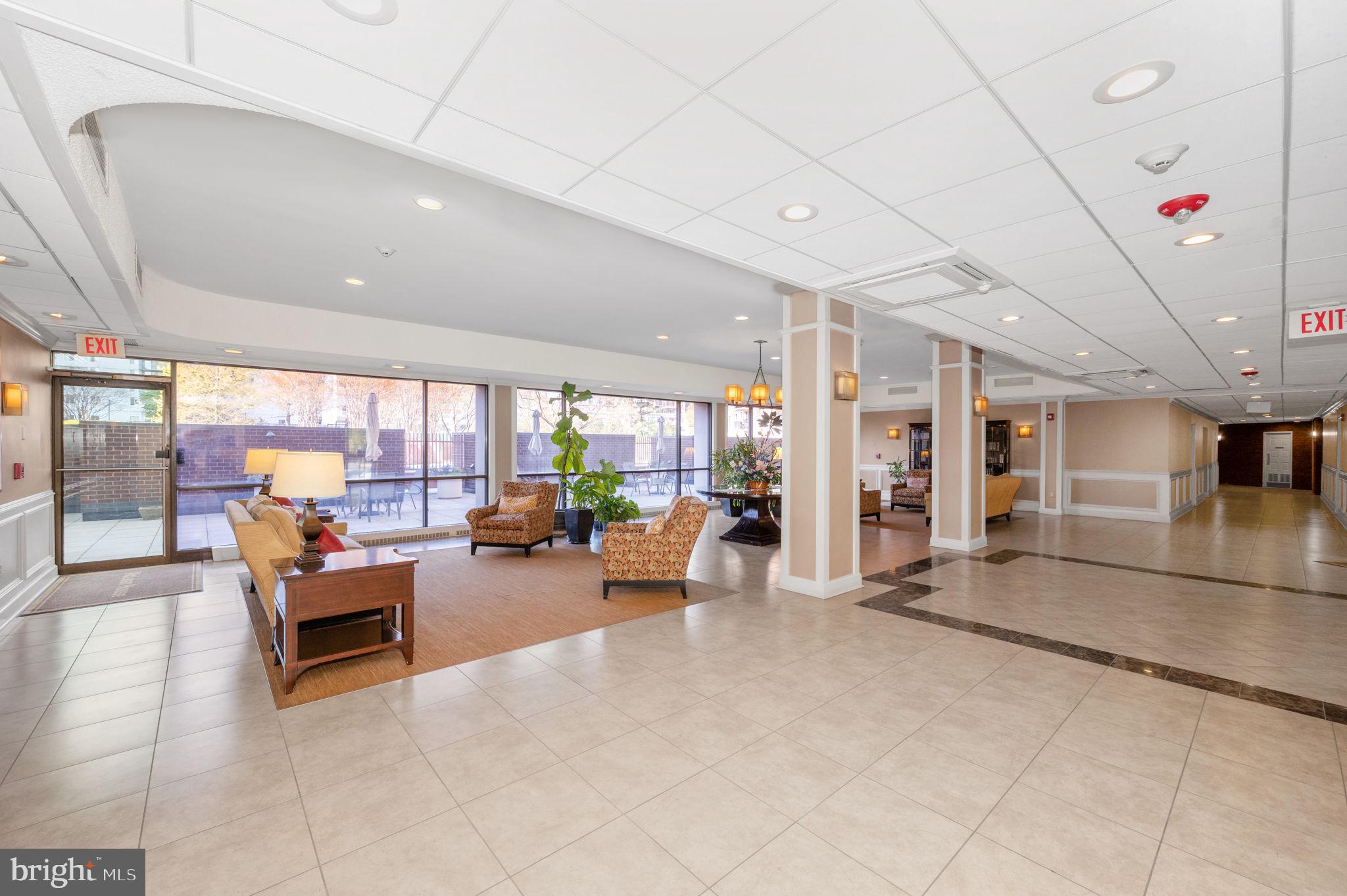 MCLEAN HOUSE - Residential