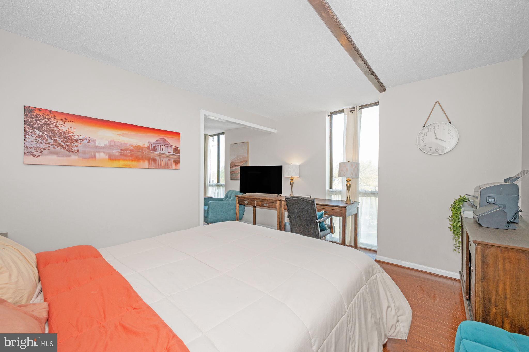 MCLEAN HOUSE - Residential