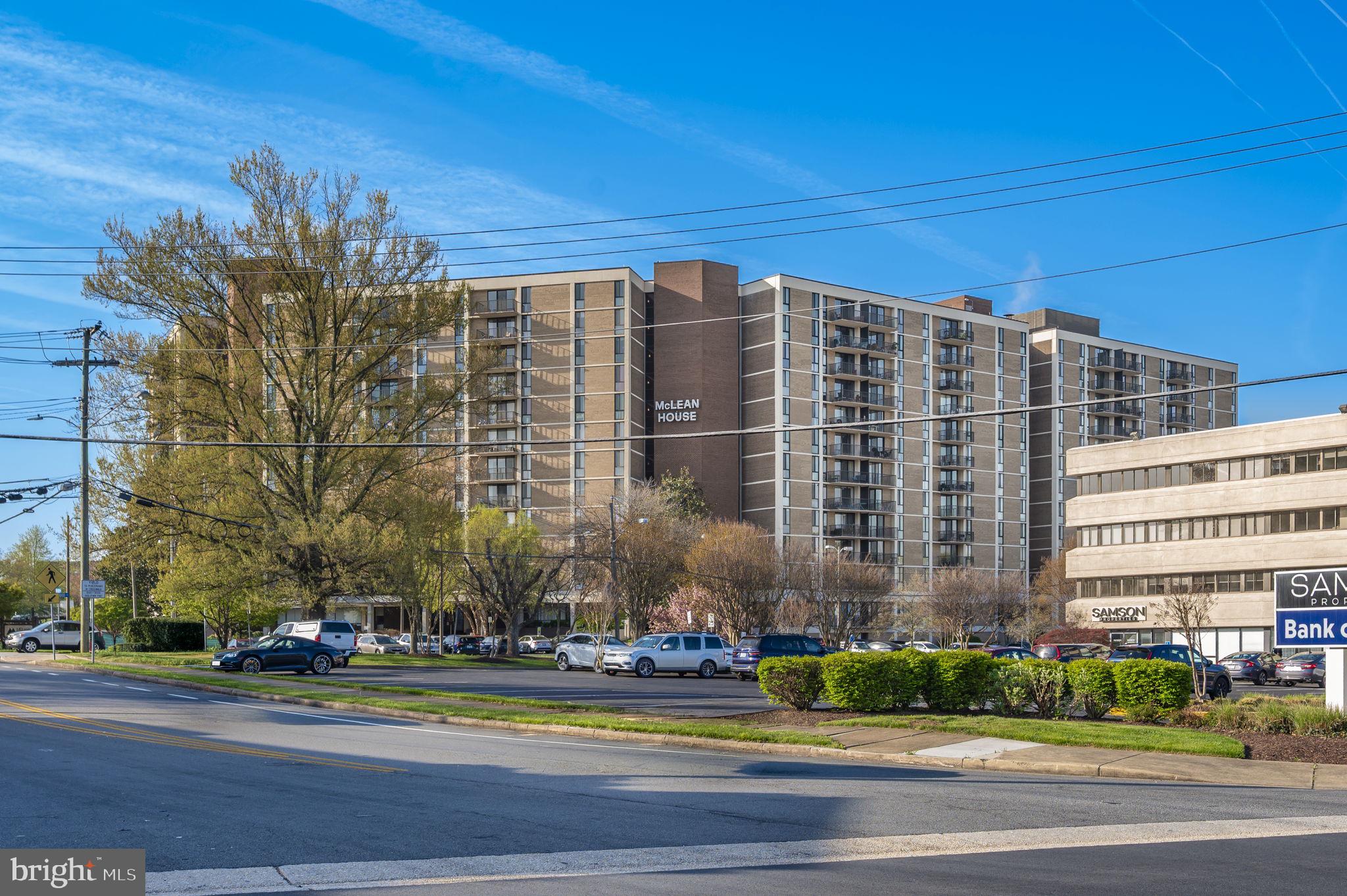 MCLEAN HOUSE - Residential