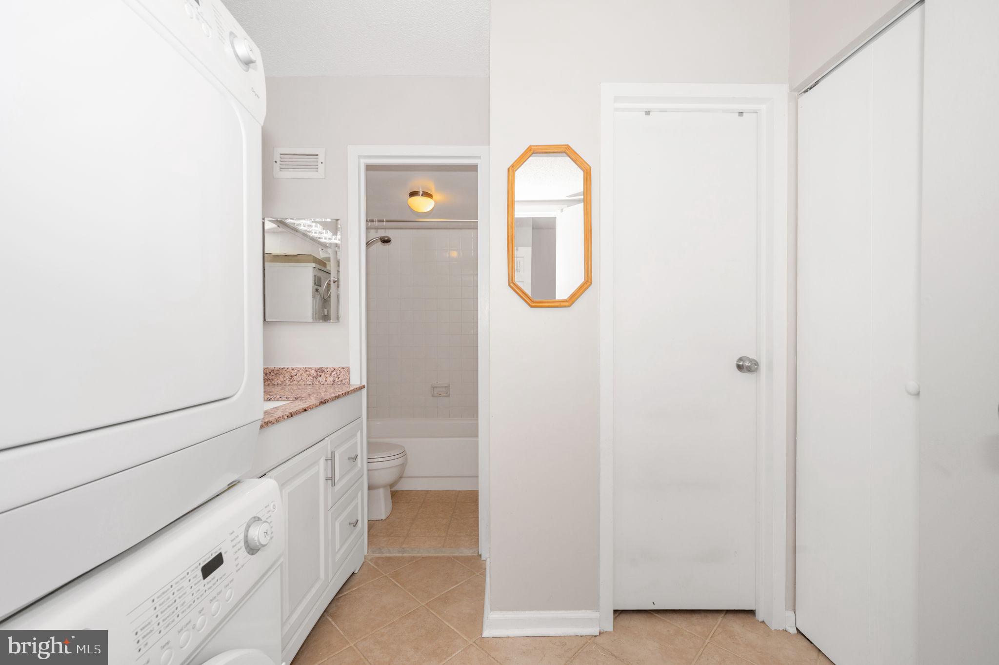 MCLEAN HOUSE - Residential