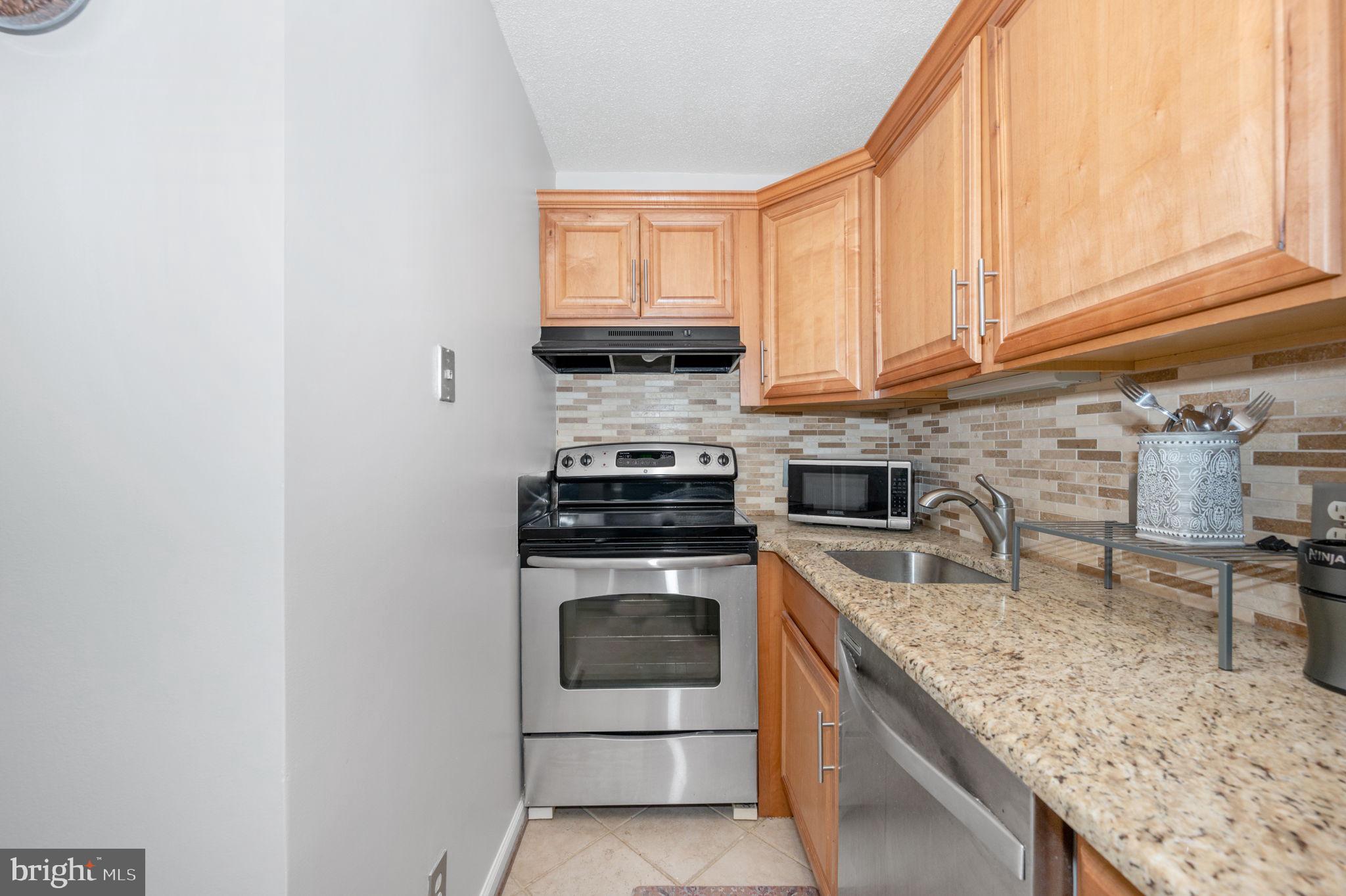 MCLEAN HOUSE - Residential