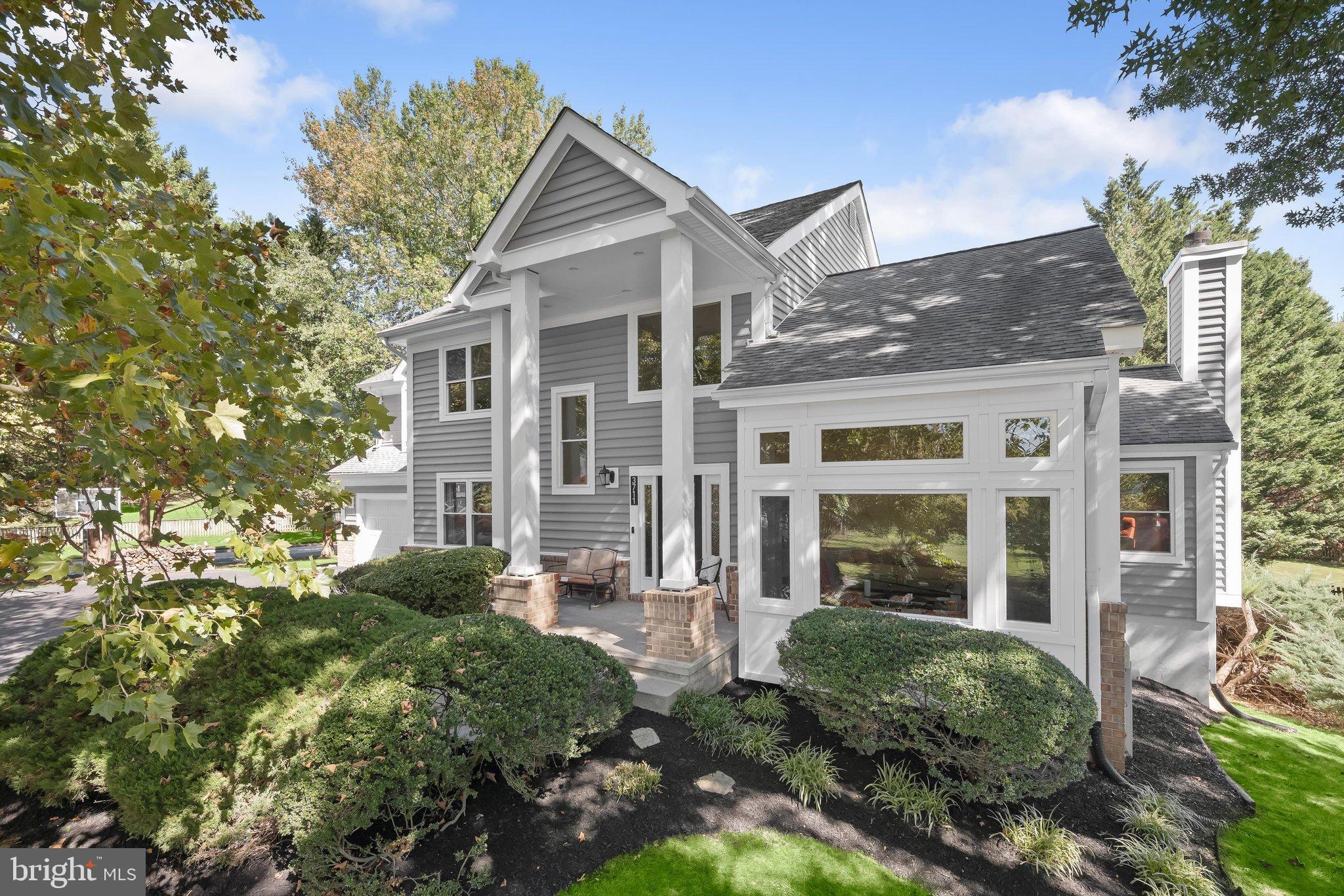 3711 THOROUGHBRED LANE