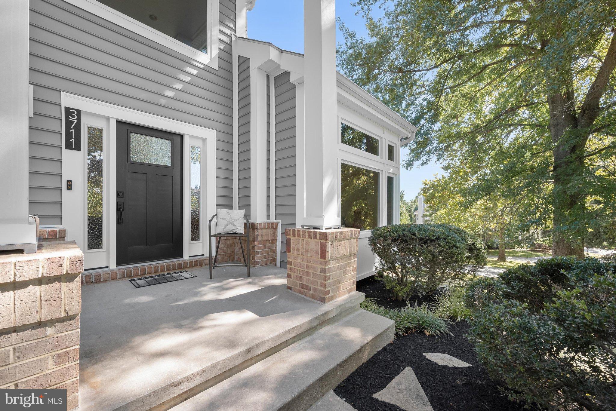 3711 THOROUGHBRED LANE