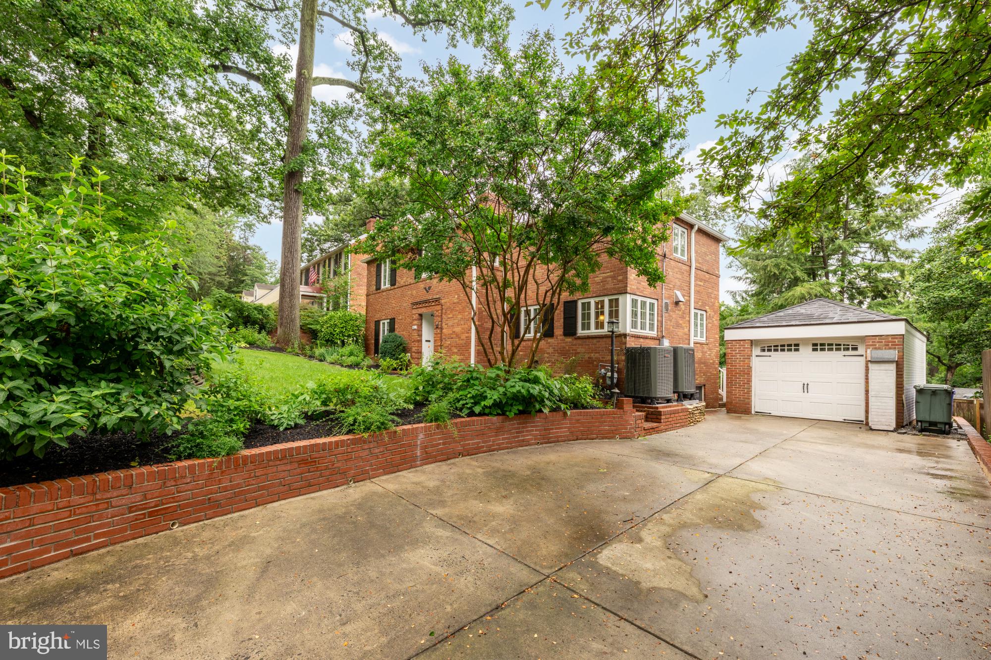 AURORA HILLS - Residential