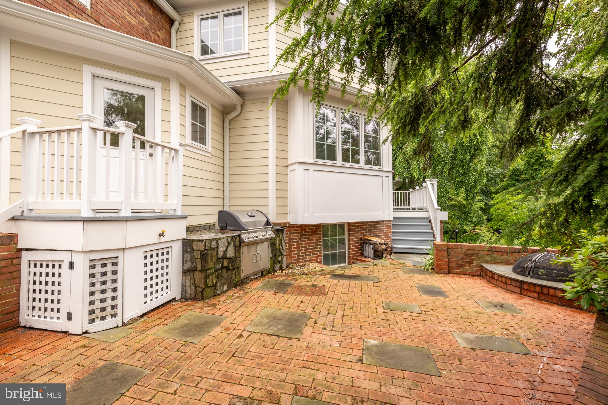 AURORA HILLS - Residential