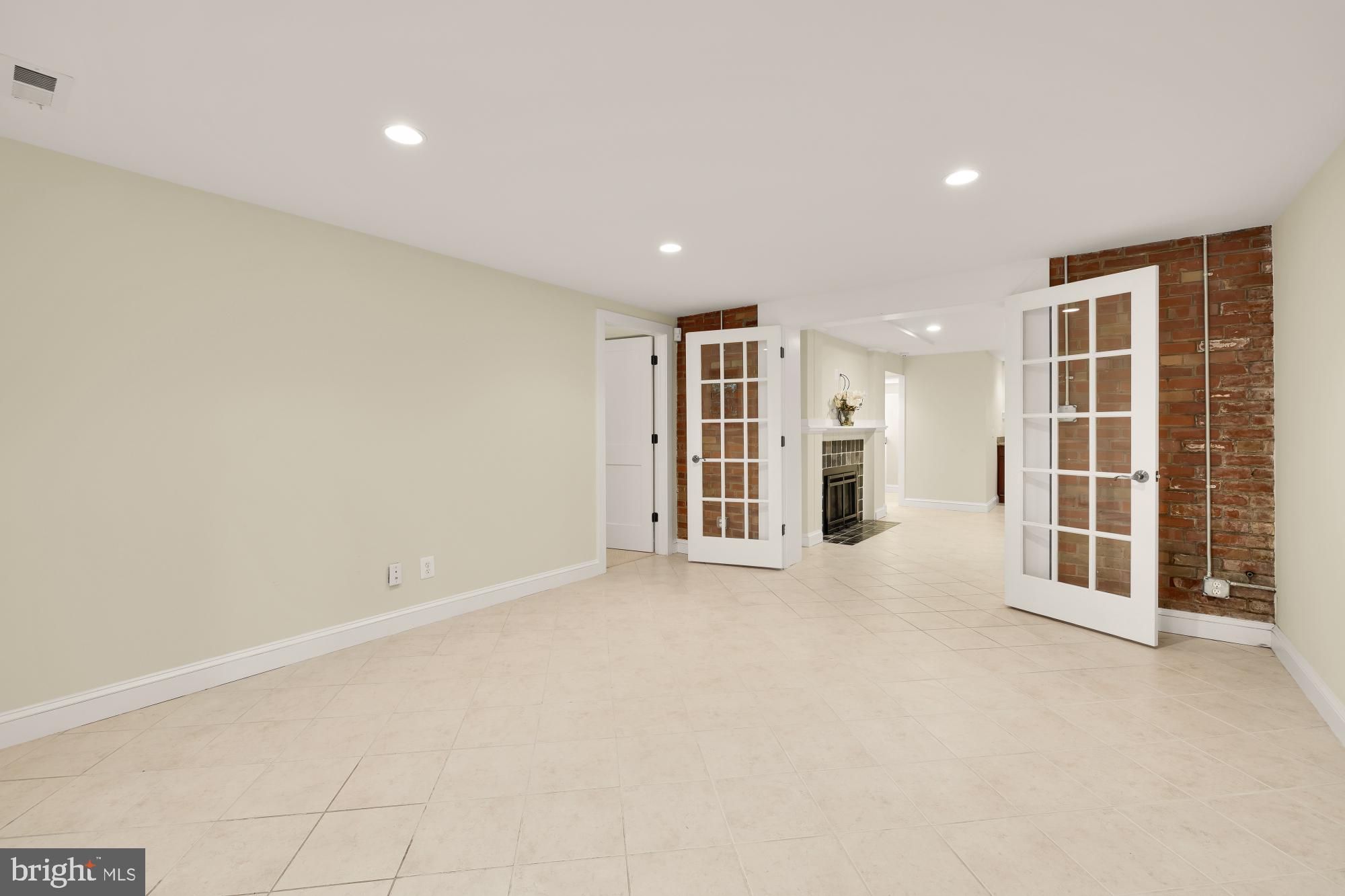 AURORA HILLS - Residential