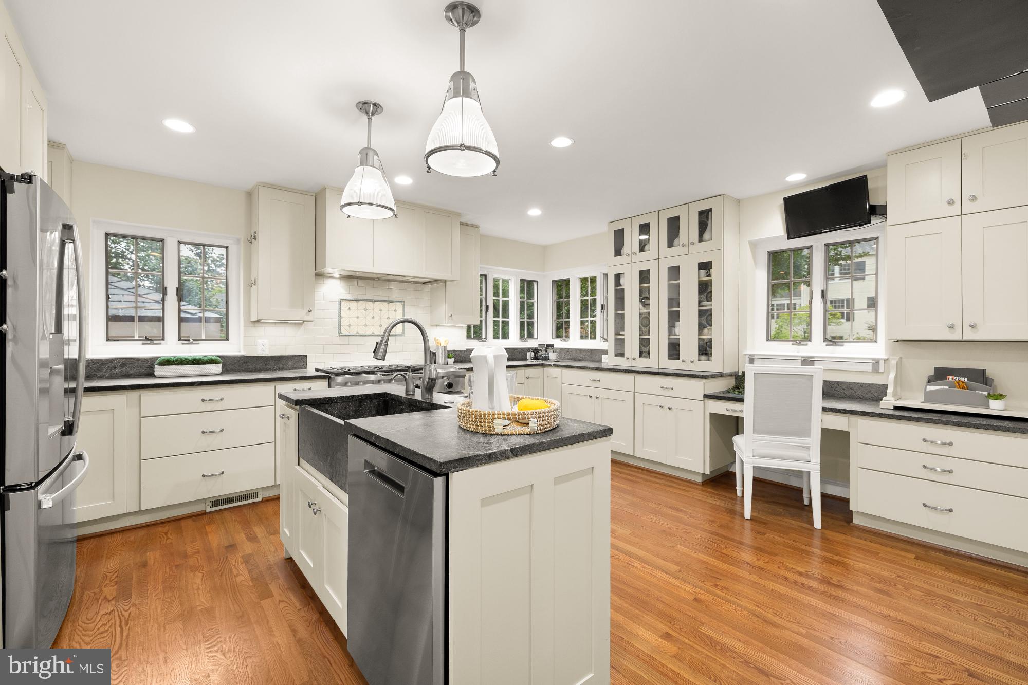 AURORA HILLS - Residential