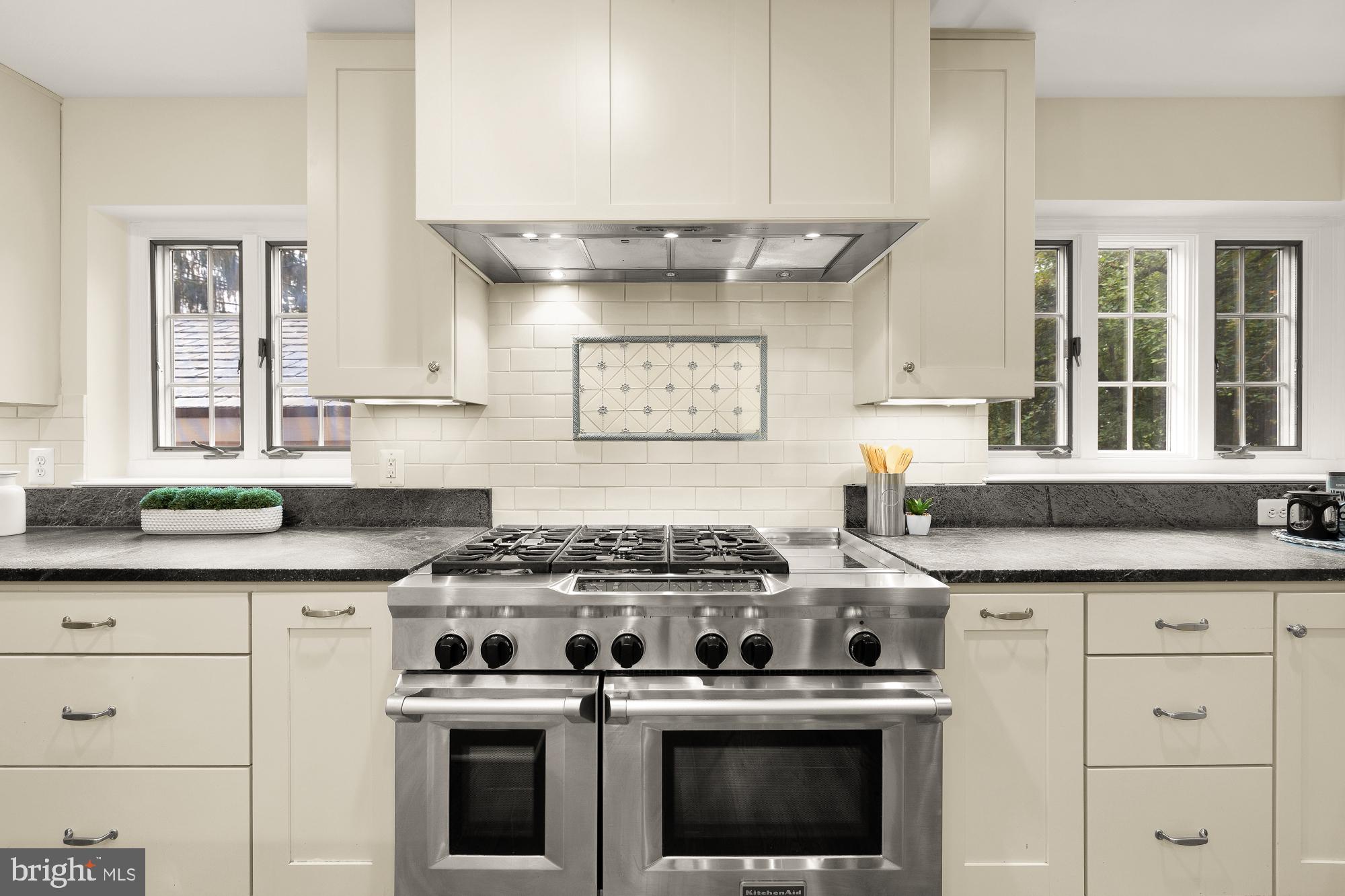 AURORA HILLS - Residential