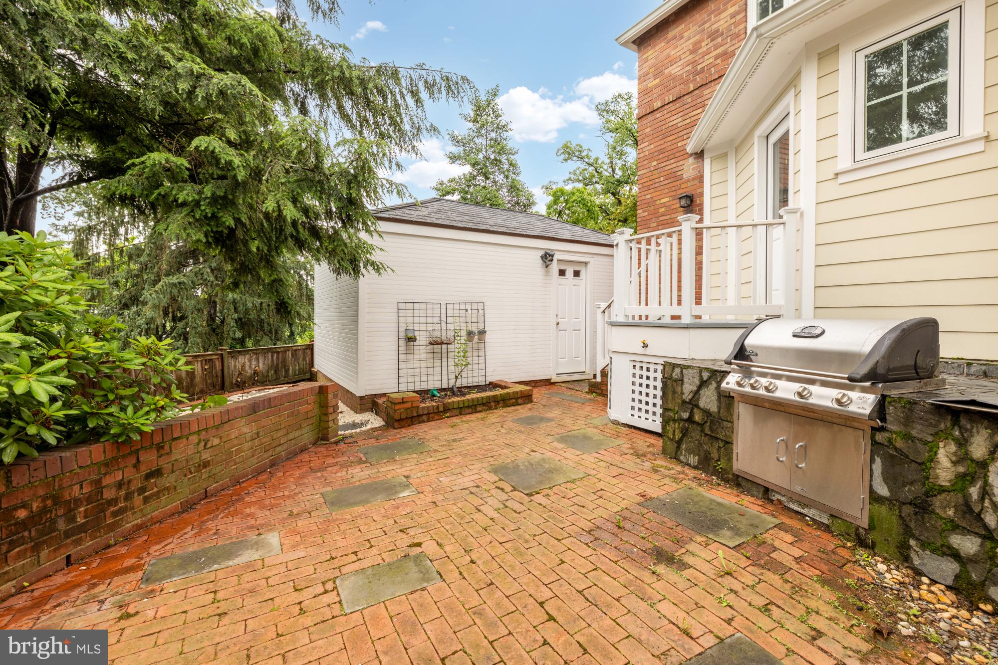 AURORA HILLS - Residential