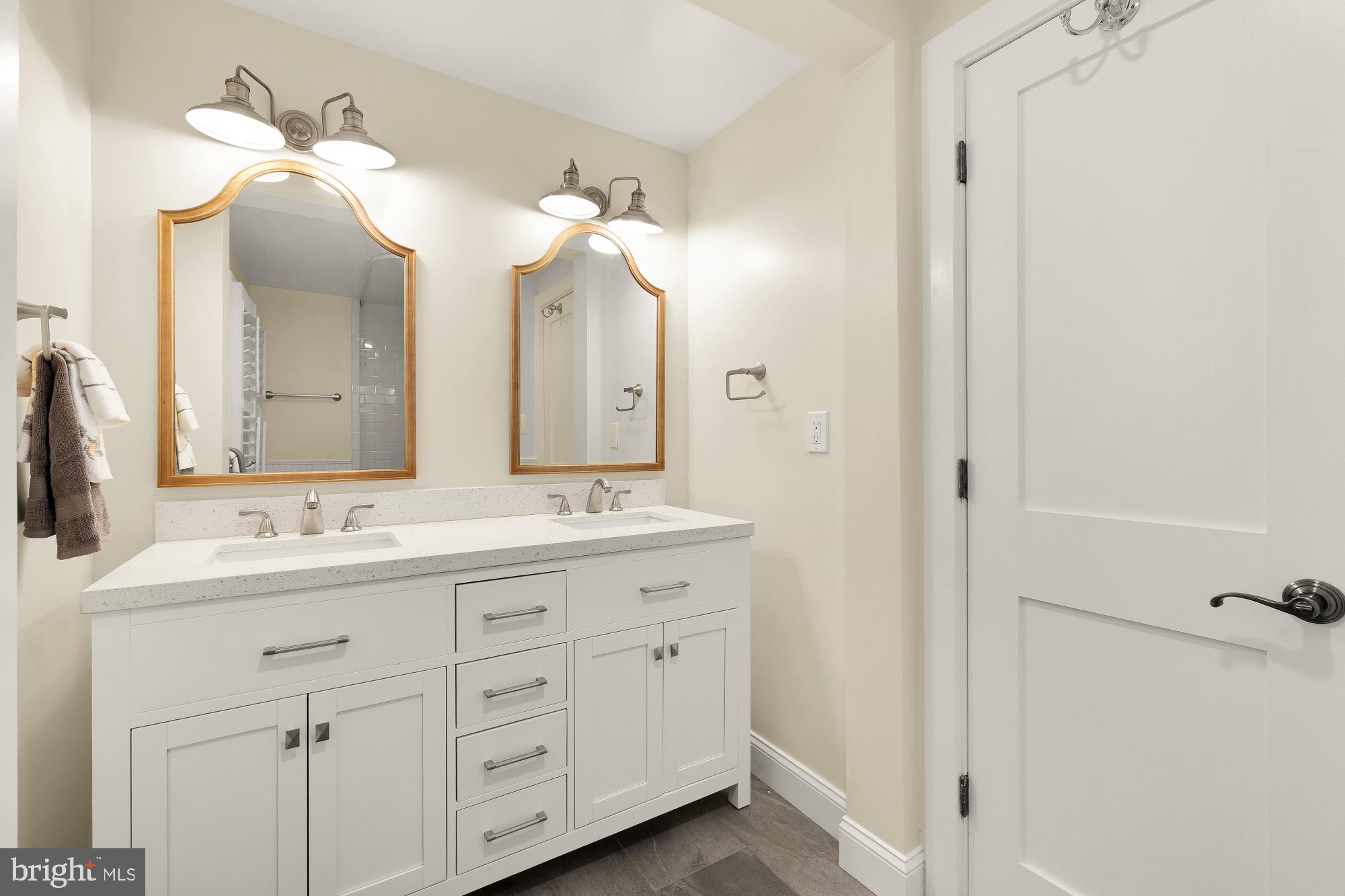 AURORA HILLS - Residential