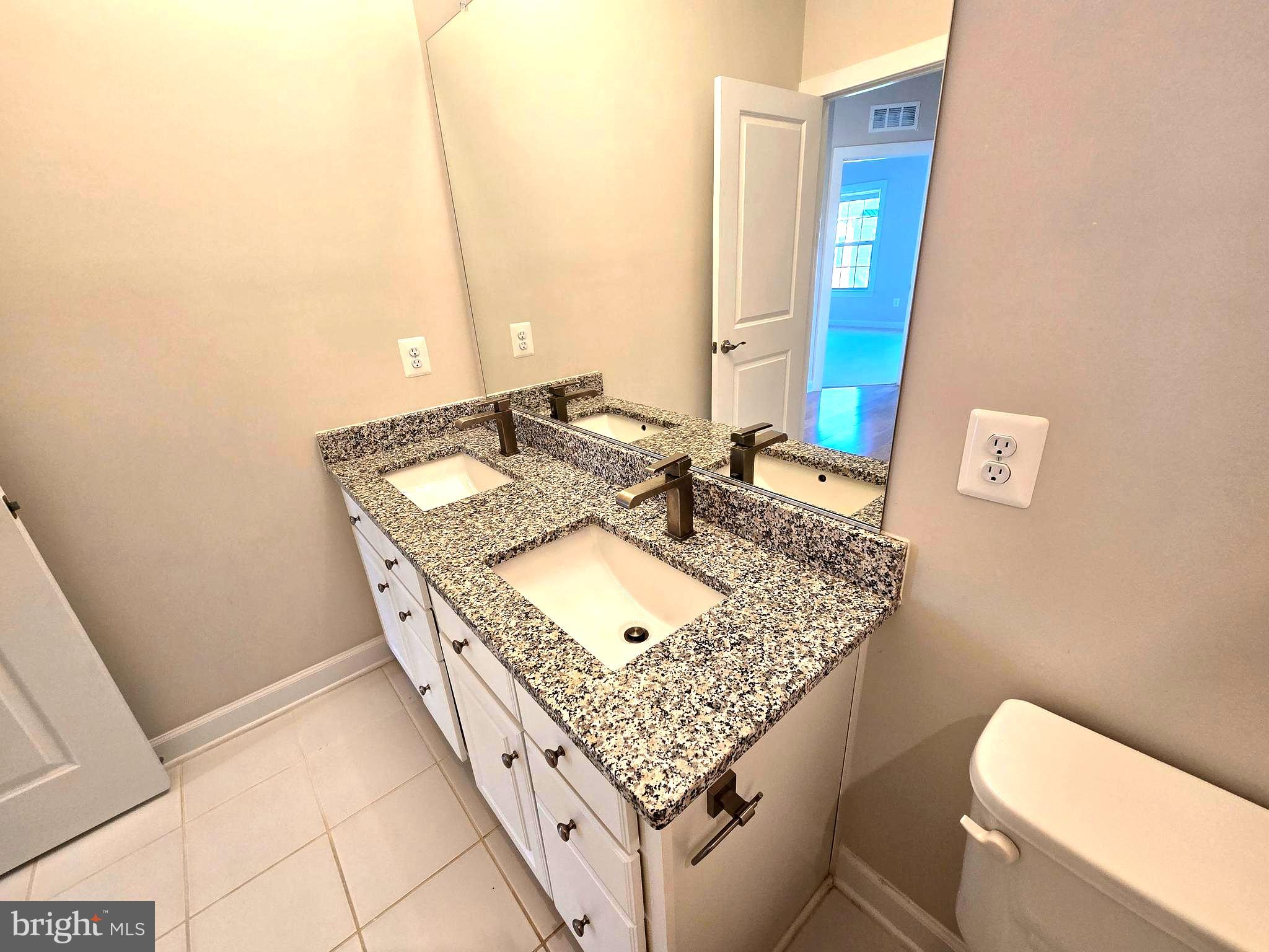 THOMAS VILLAGE - Residential