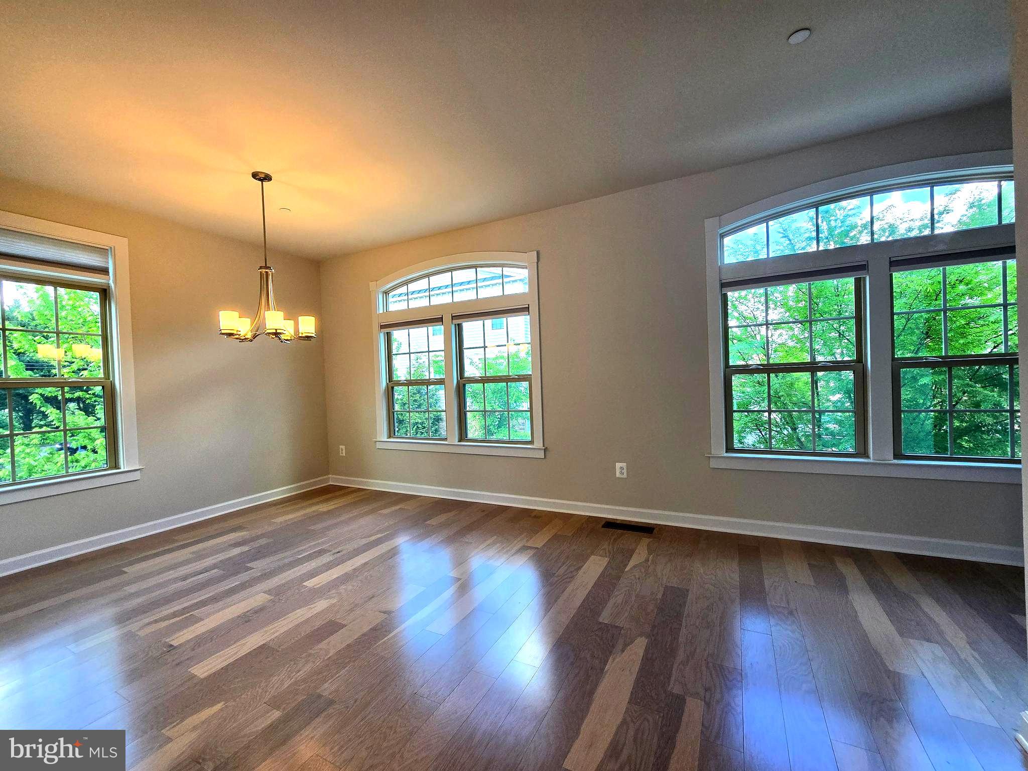 THOMAS VILLAGE - Residential