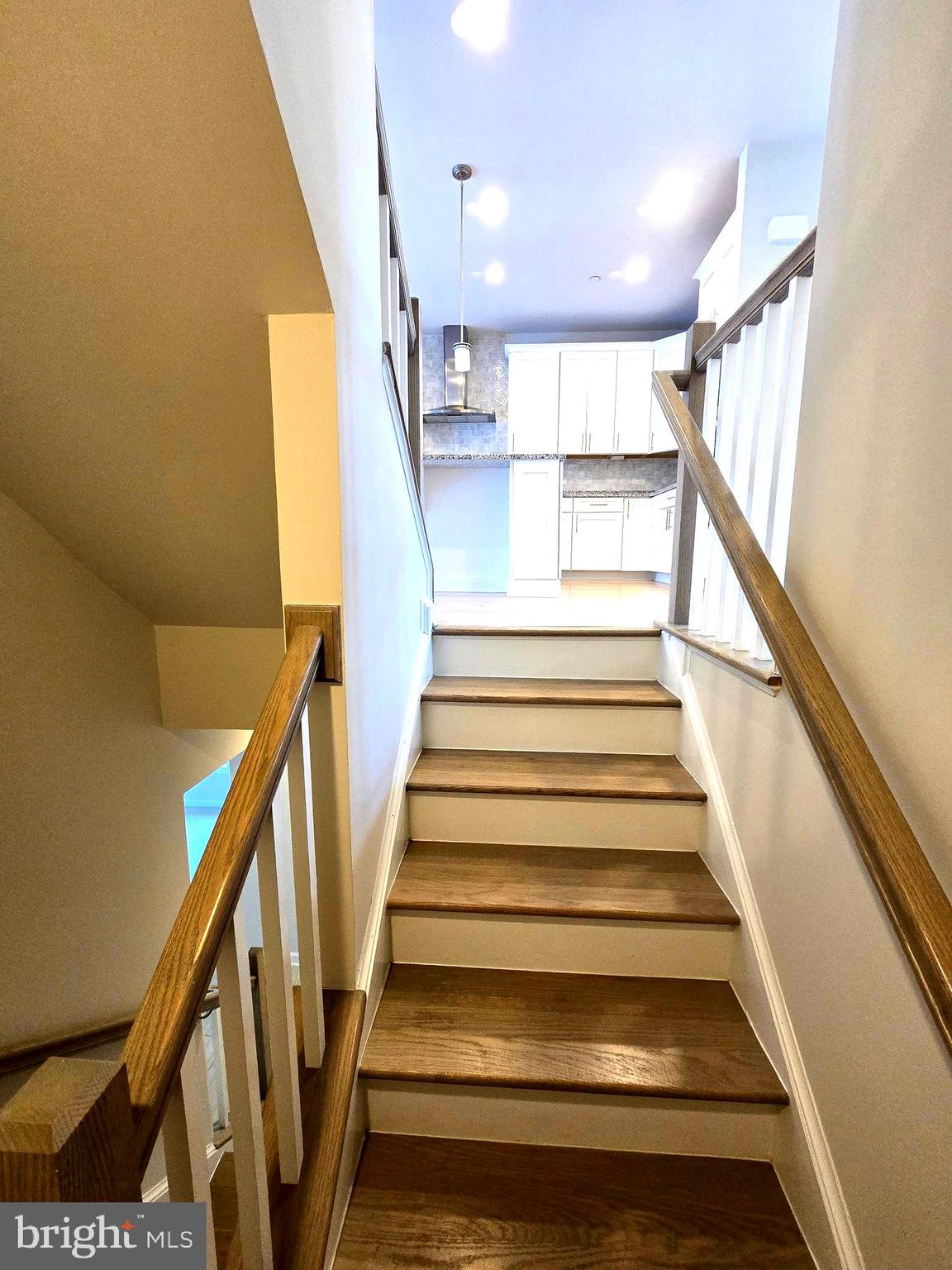 THOMAS VILLAGE - Residential