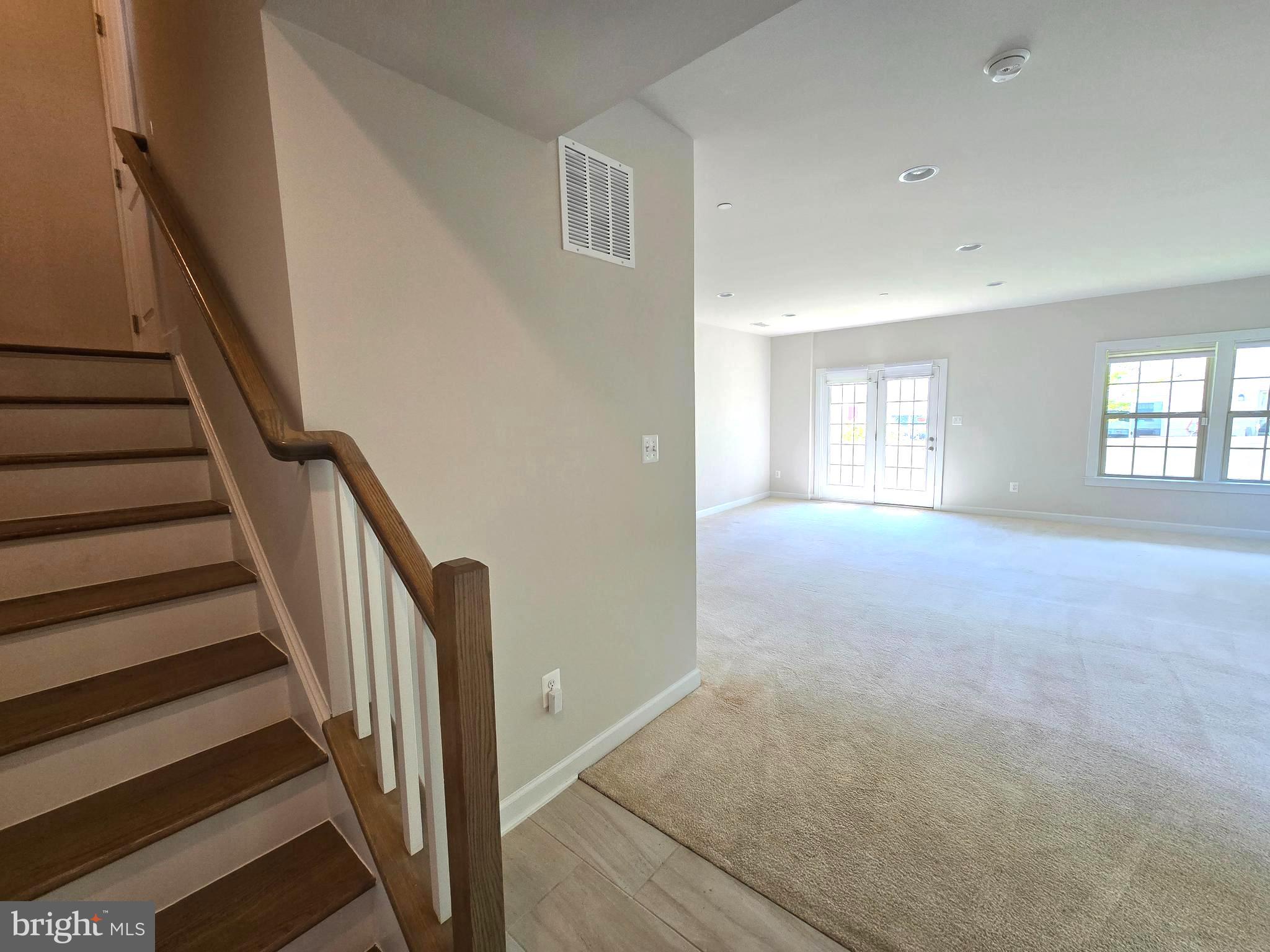 THOMAS VILLAGE - Residential