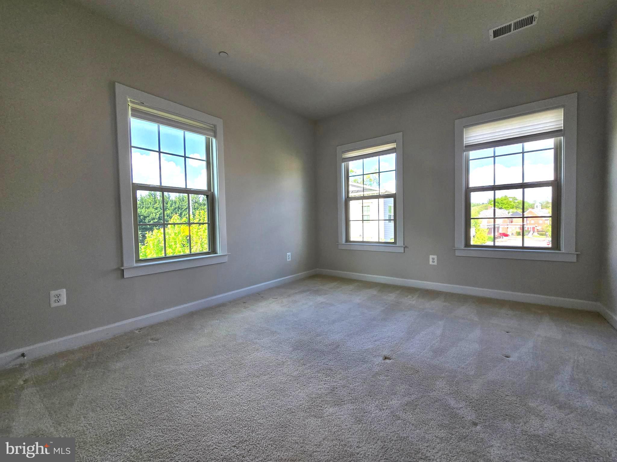 THOMAS VILLAGE - Residential