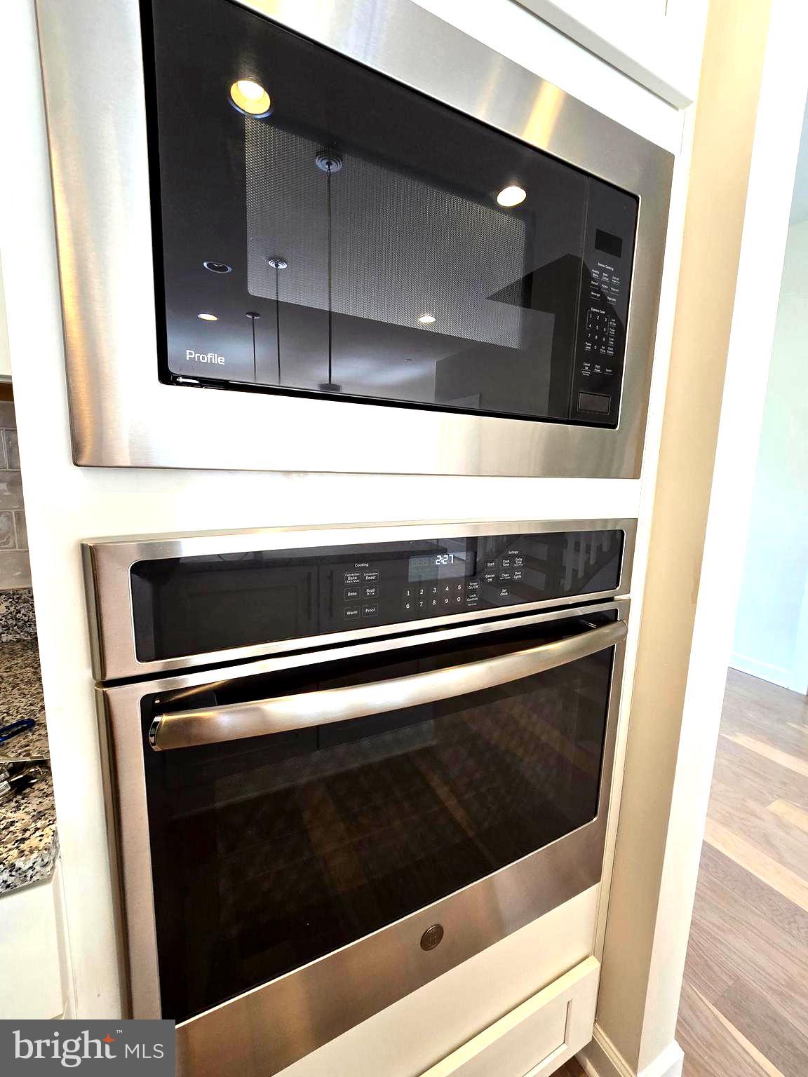 THOMAS VILLAGE - Residential