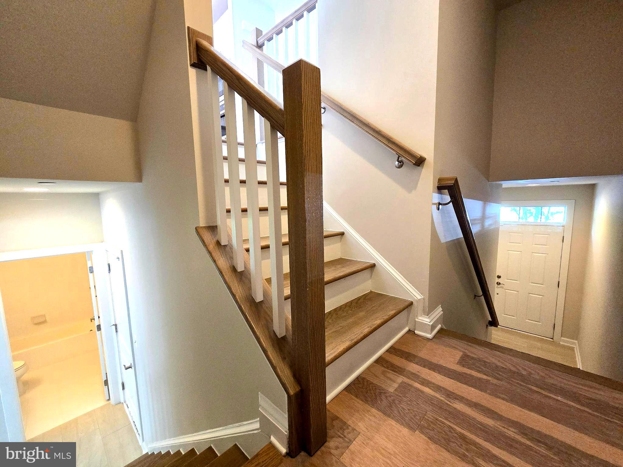 THOMAS VILLAGE - Residential