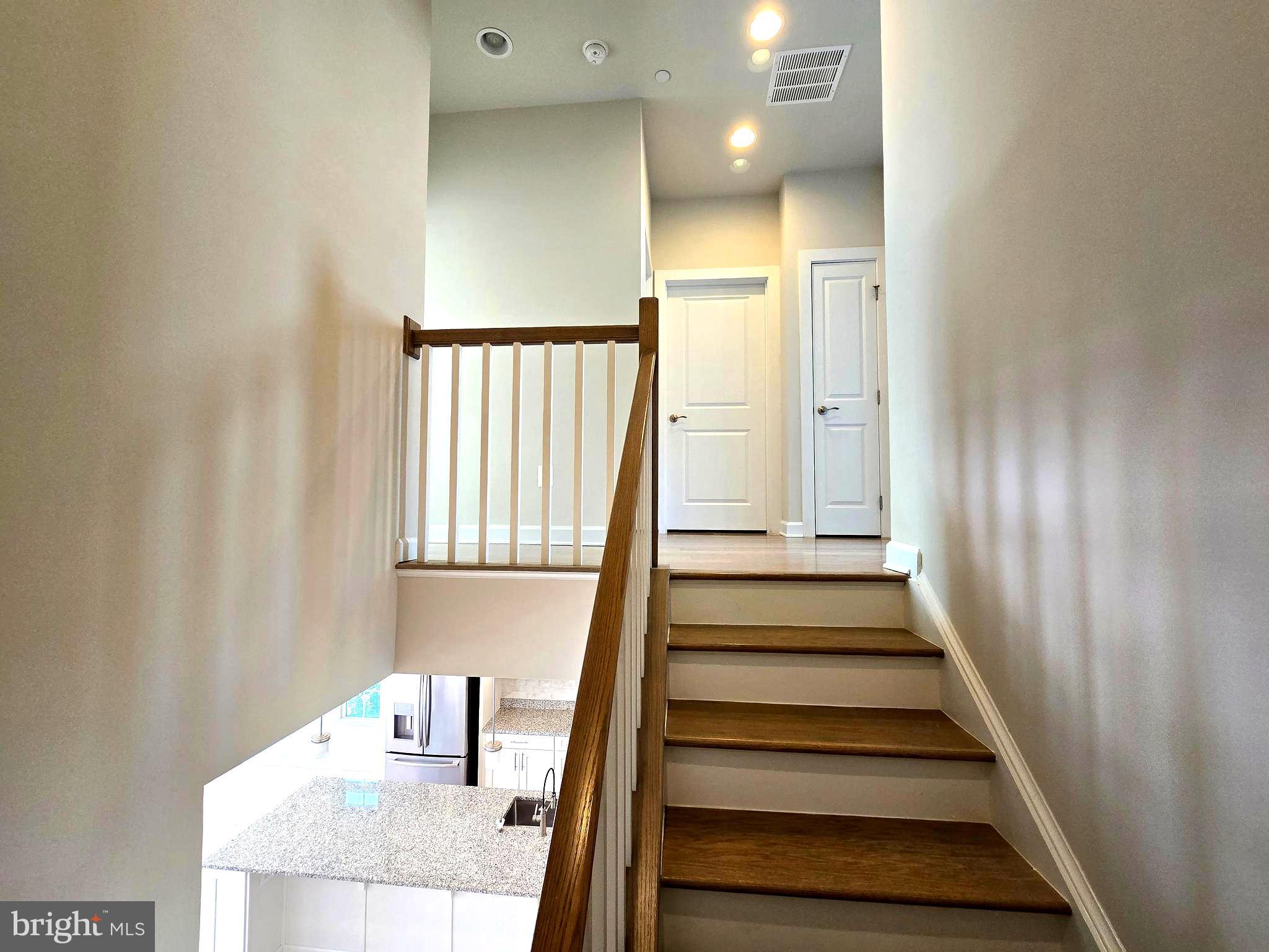 THOMAS VILLAGE - Residential