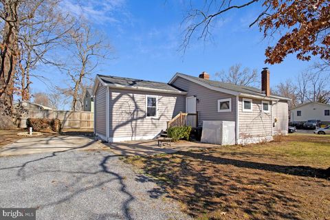 Homes For Sale - 1916 Ridgeville Road<br/> EDGEWATER, MD 21037