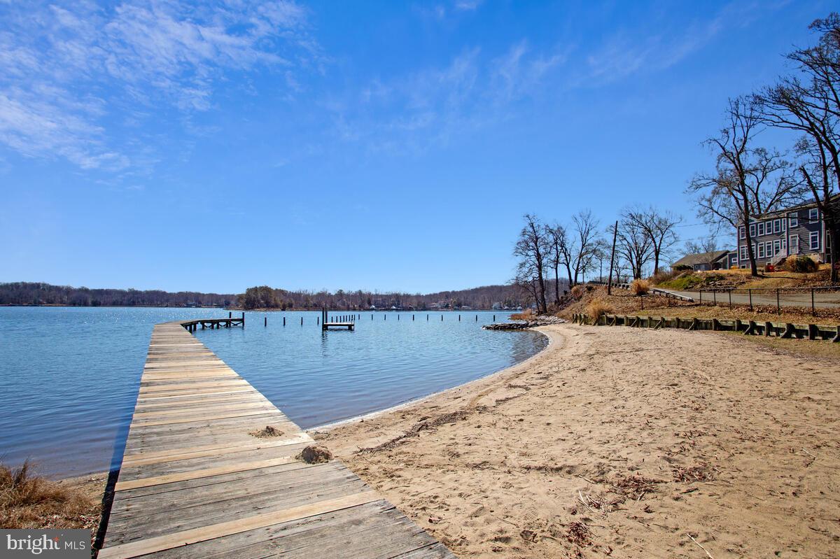 WOODLAND BEACH - Residential