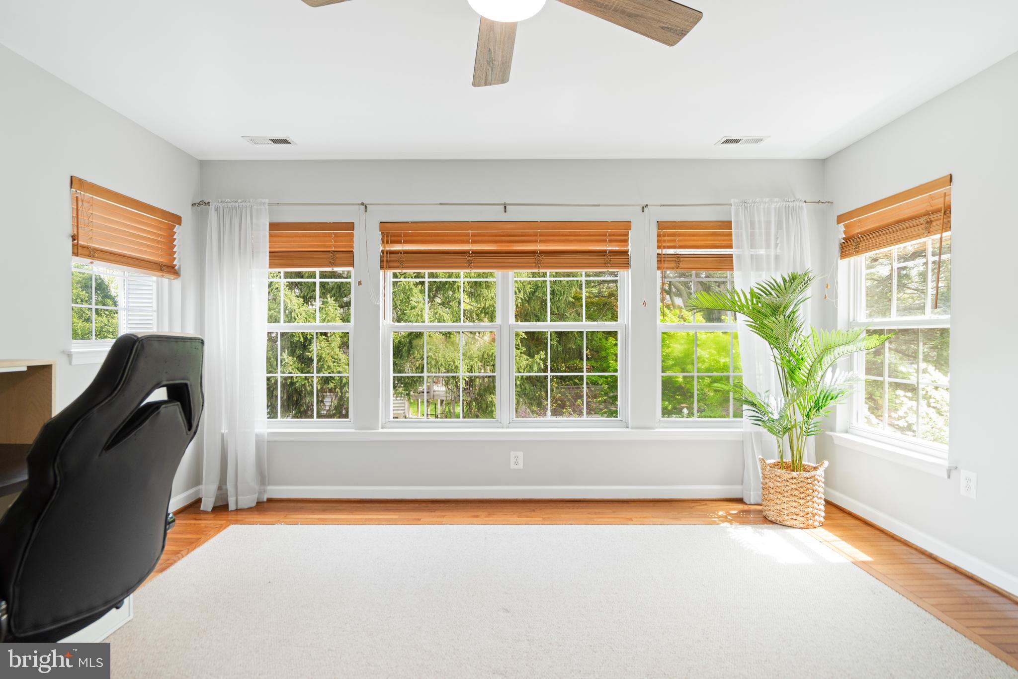 LEESBURG TOWN - Residential