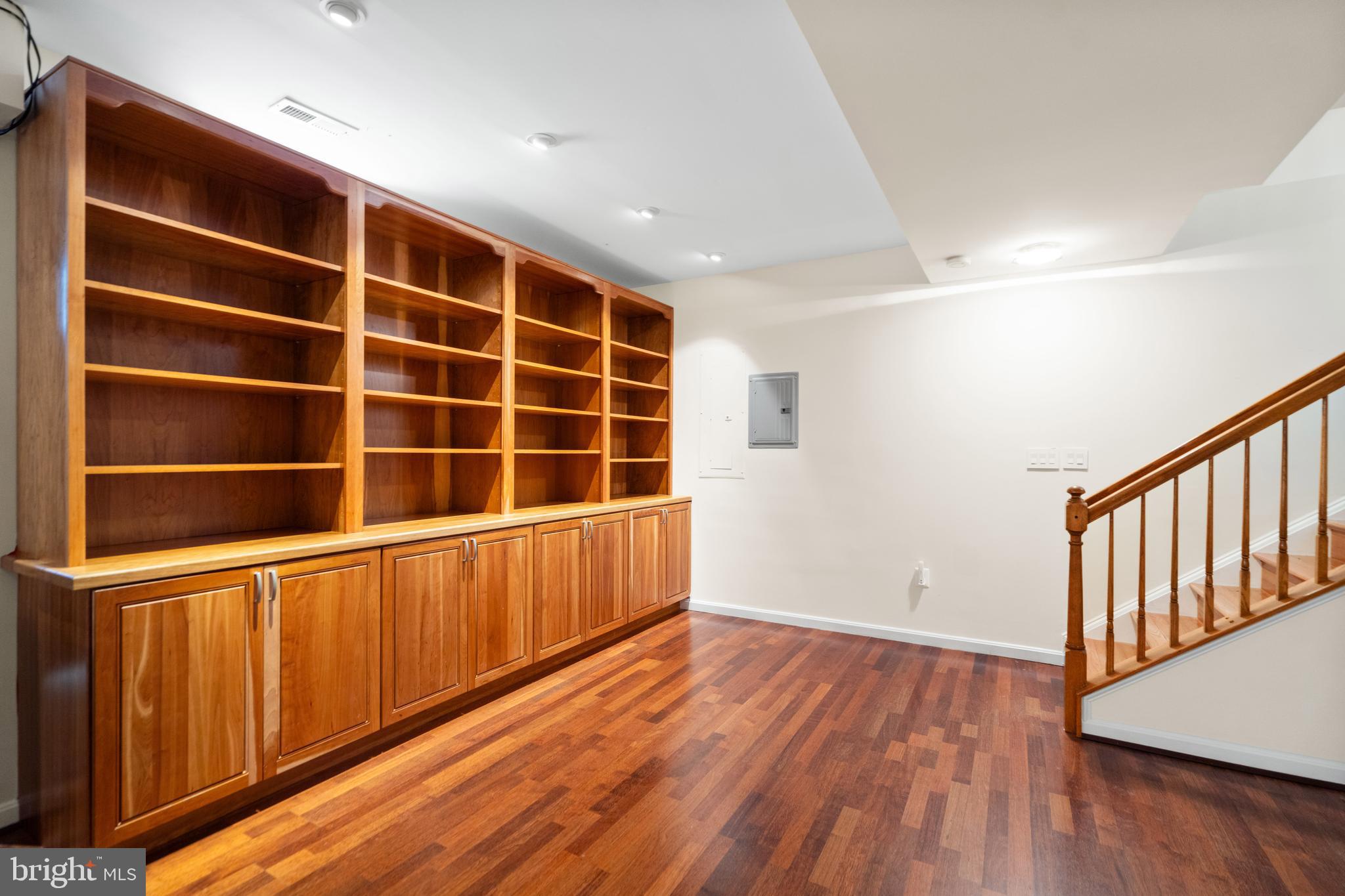 LEESBURG TOWN - Residential