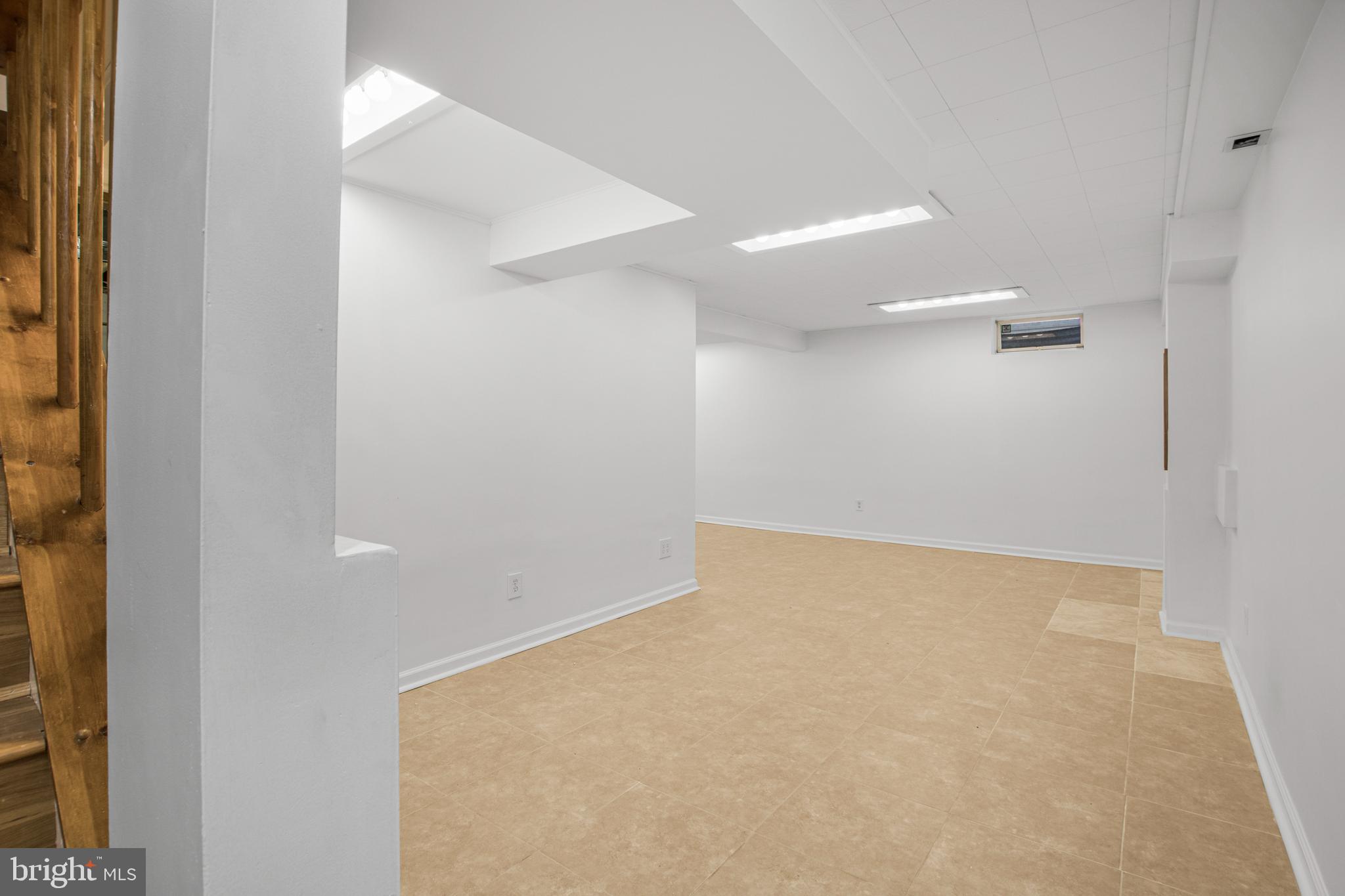 EMORY GROVE - Residential Lease