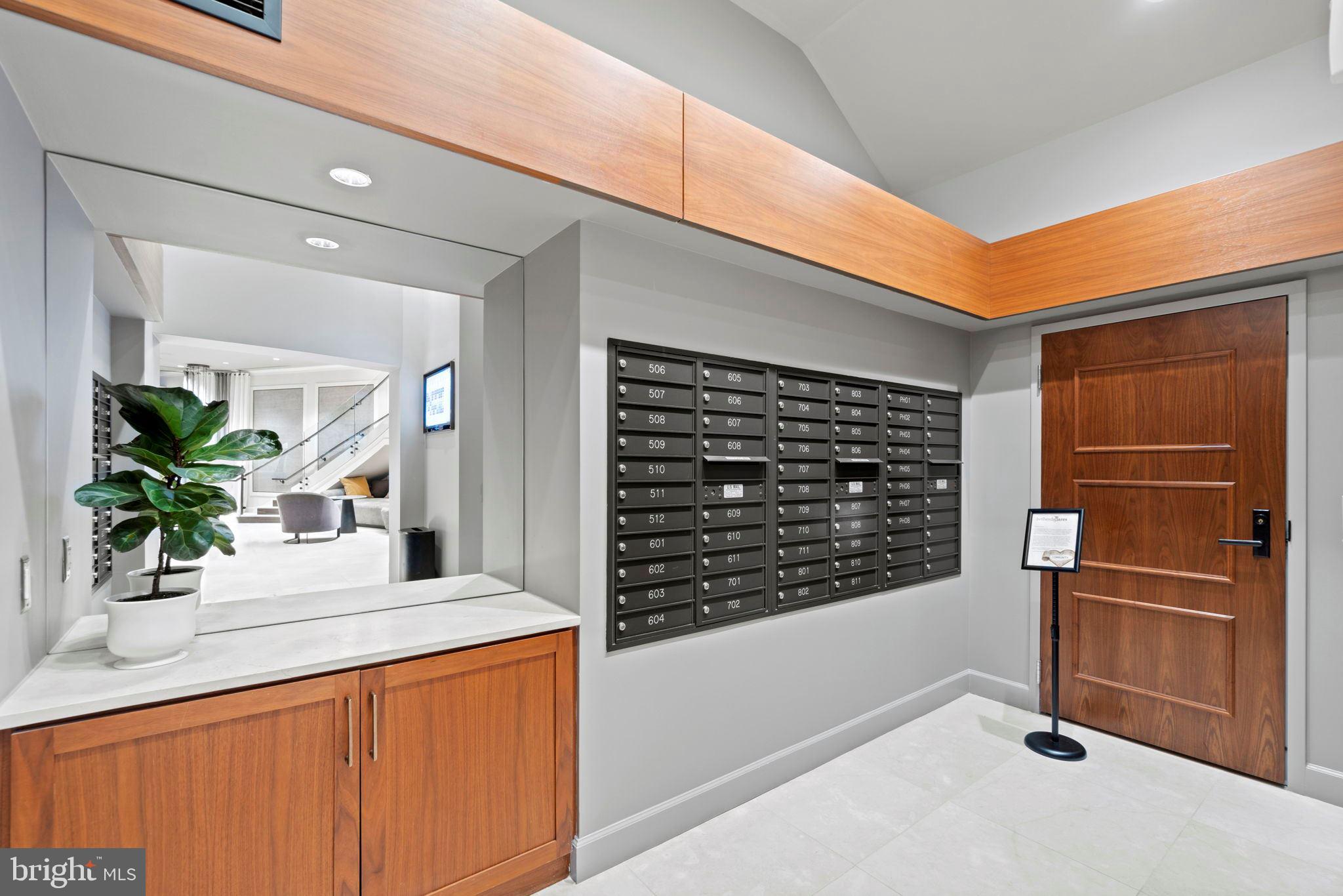 DOWNTOWN BETHESDA - Residential