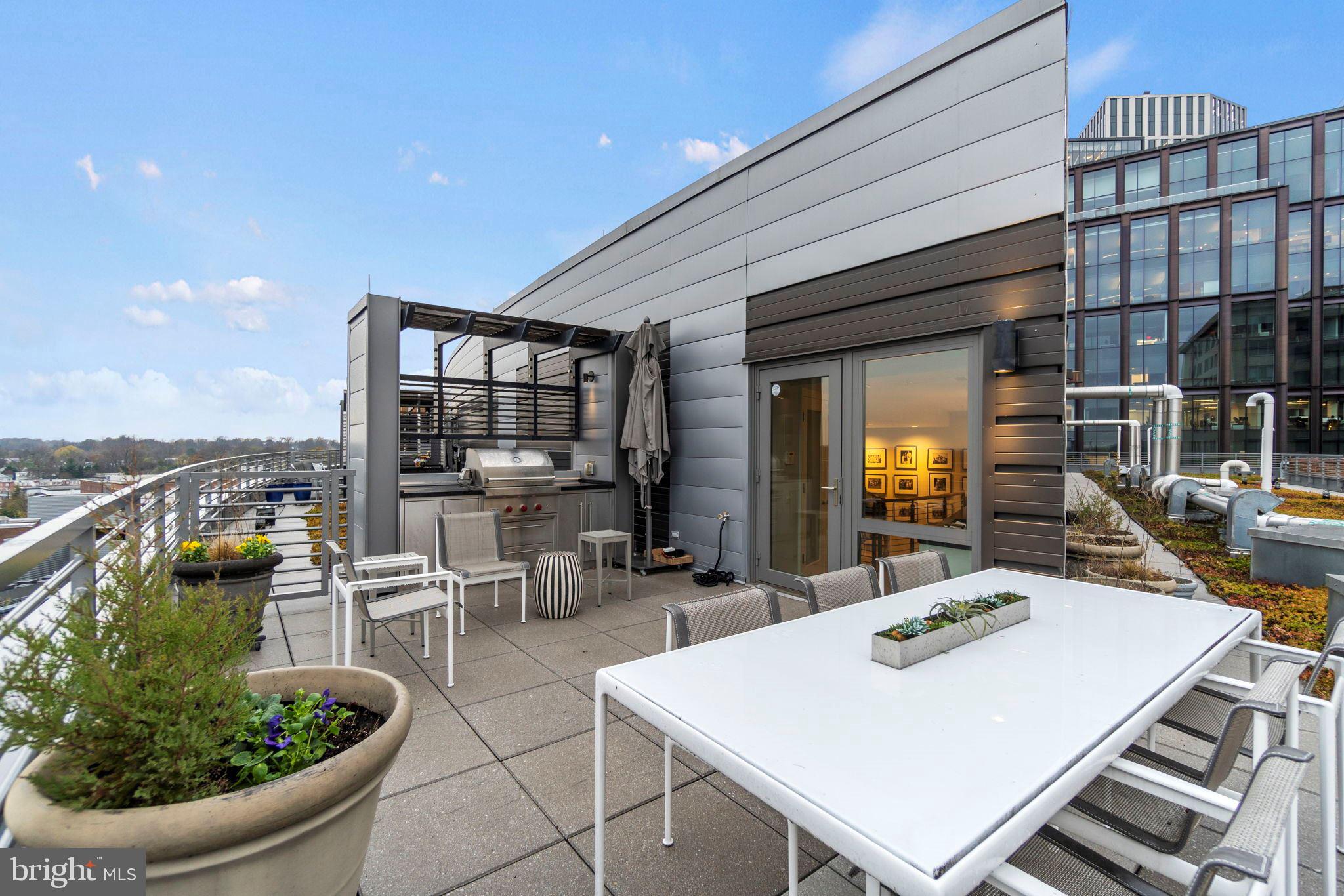 DOWNTOWN BETHESDA - Residential