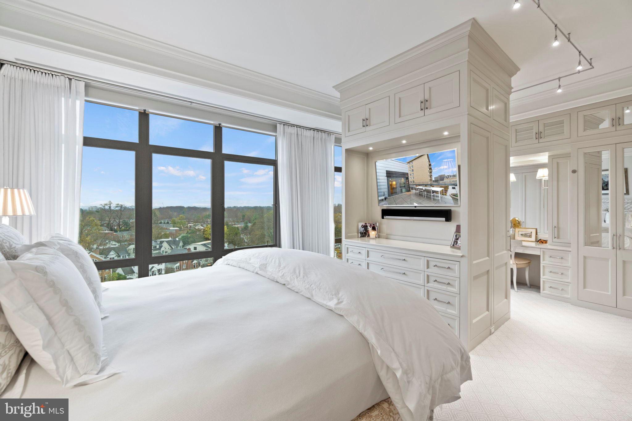 DOWNTOWN BETHESDA - Residential