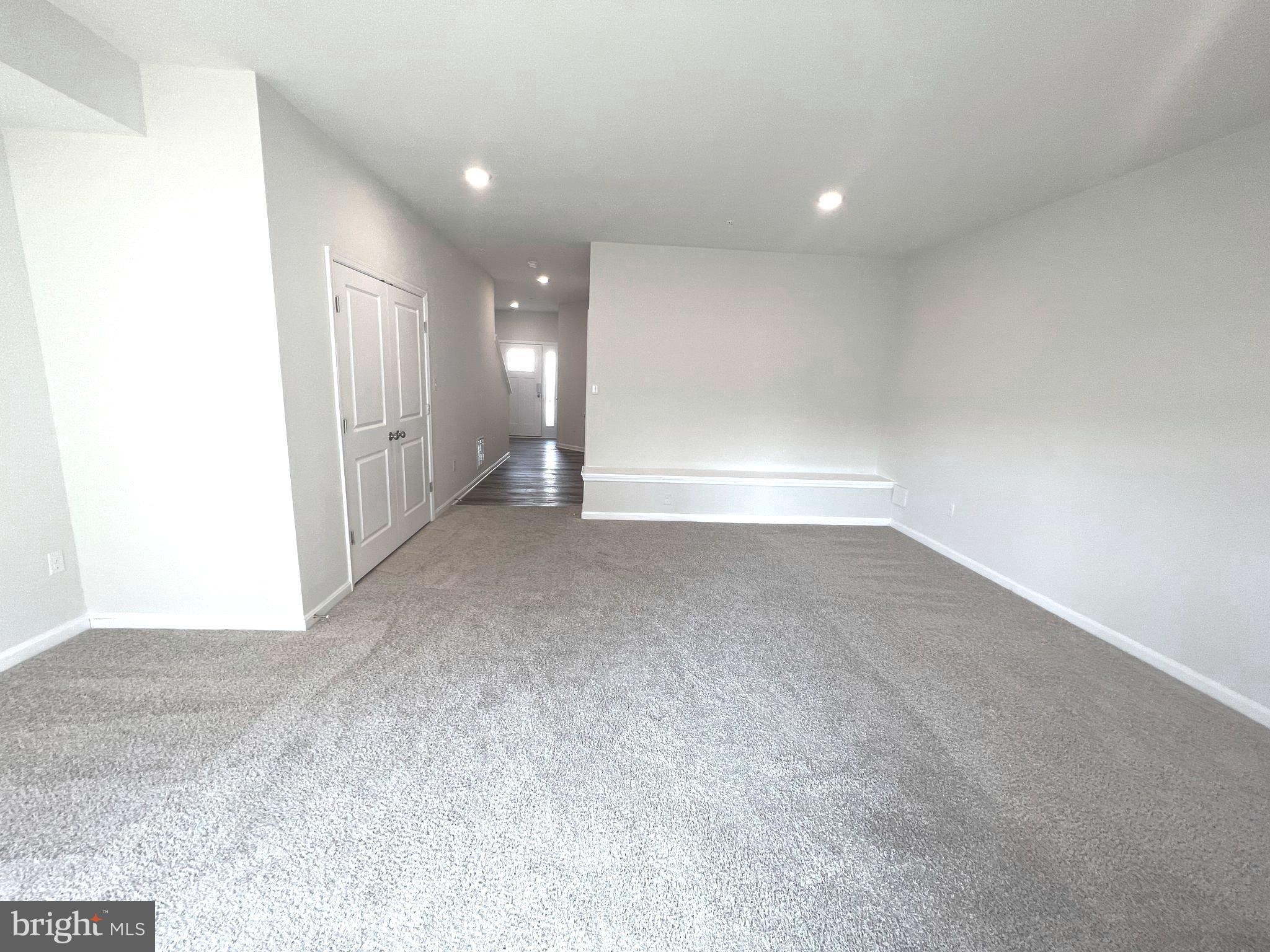 SEVEN OAKS - Residential Lease