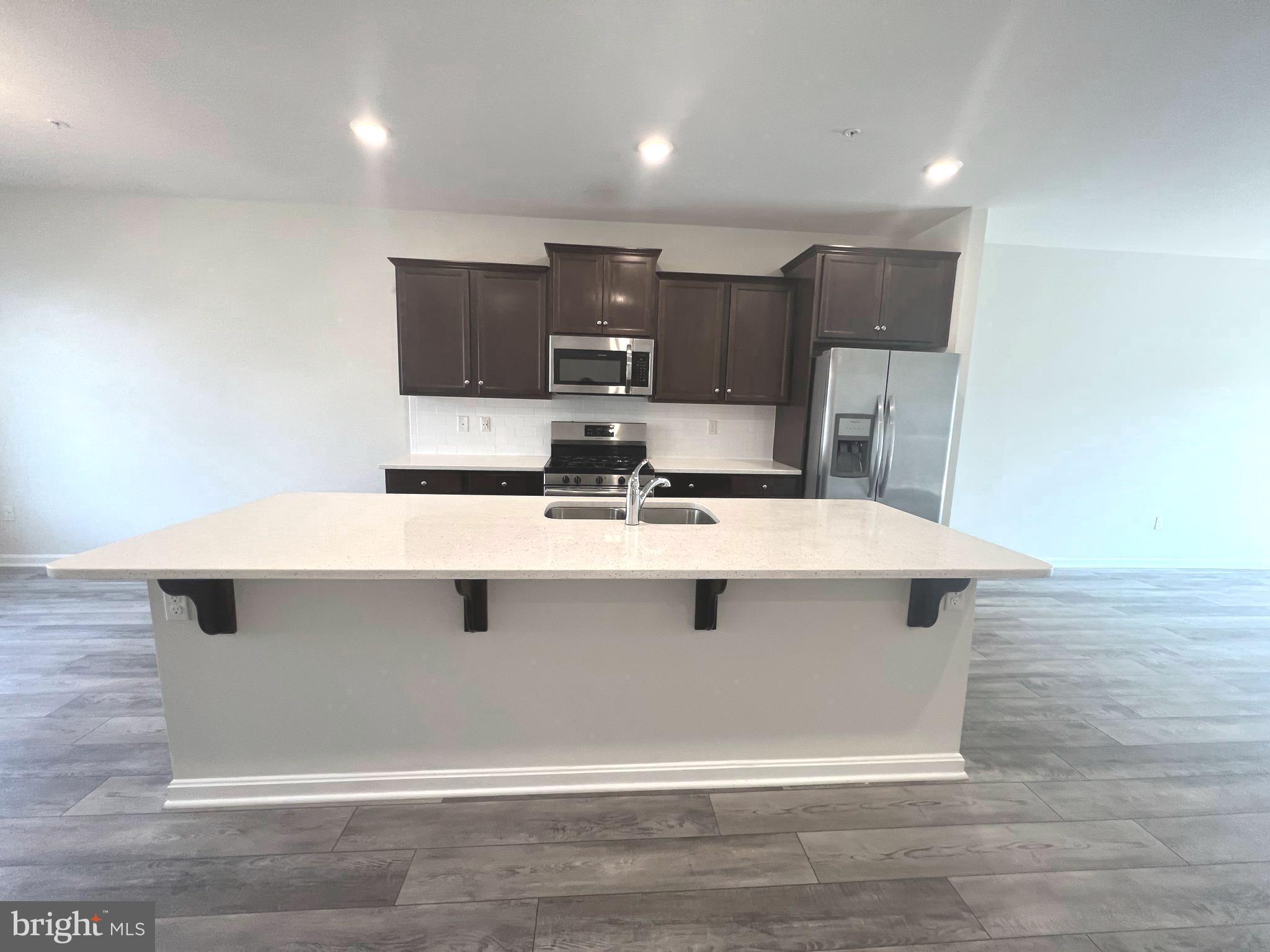 SEVEN OAKS - Residential Lease