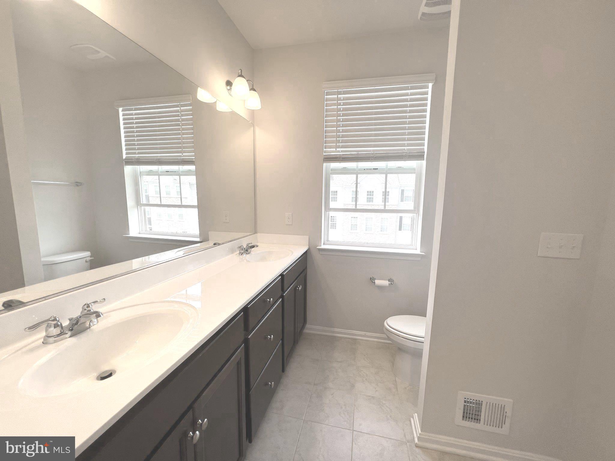 SEVEN OAKS - Residential Lease