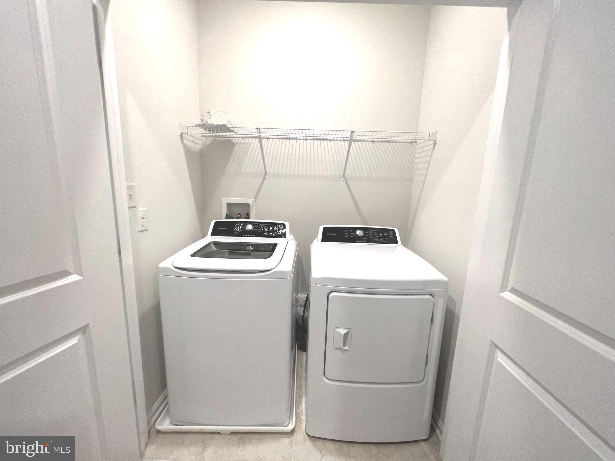 SEVEN OAKS - Residential Lease