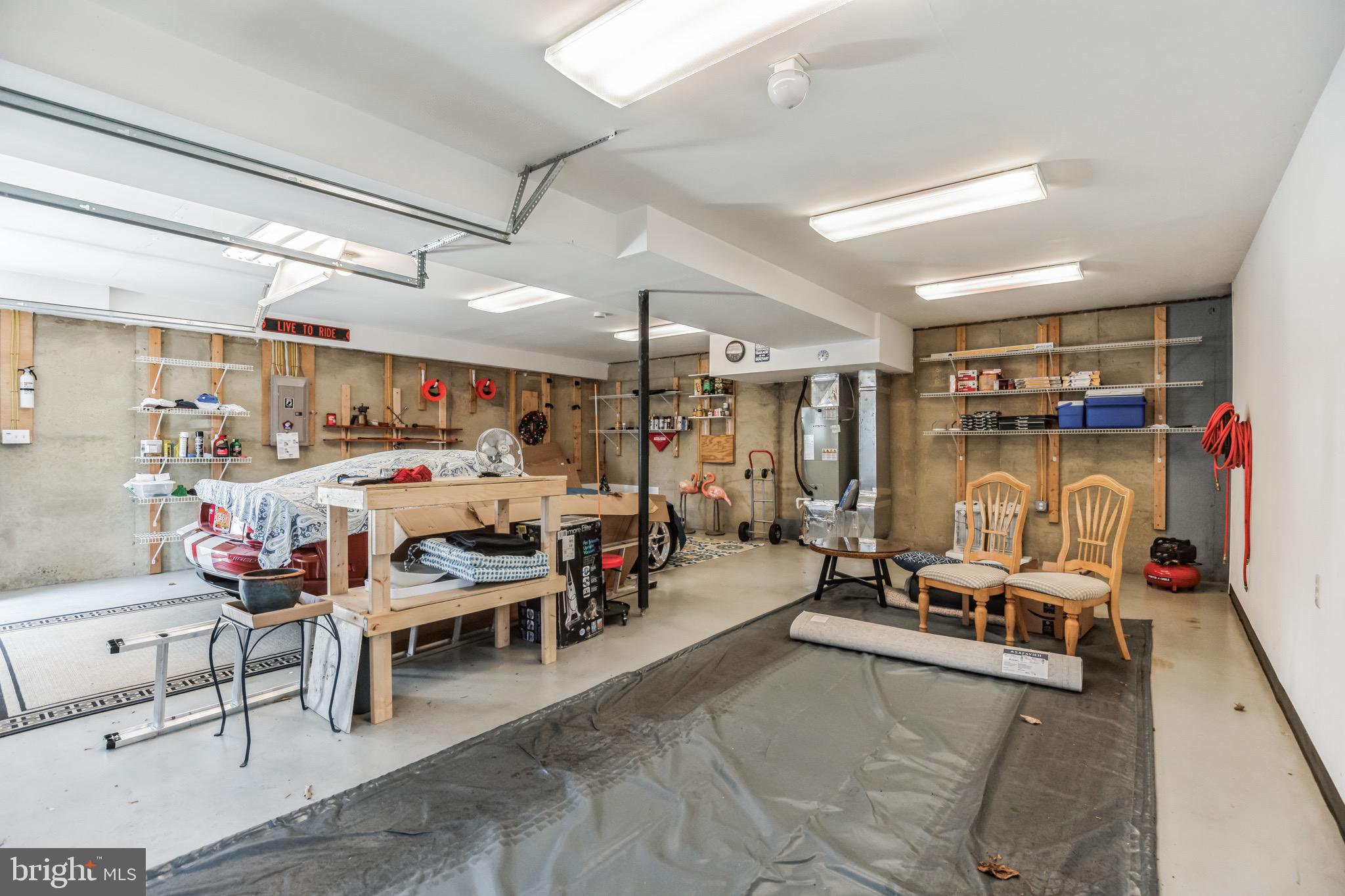 CARRIAGE HILLS - Residential