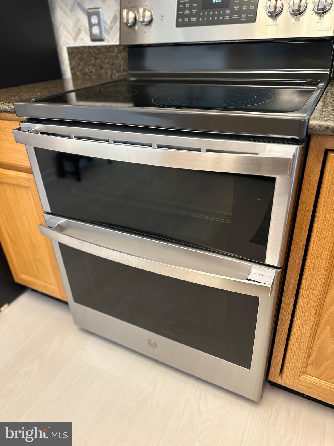 CARRIAGE HILLS - Residential