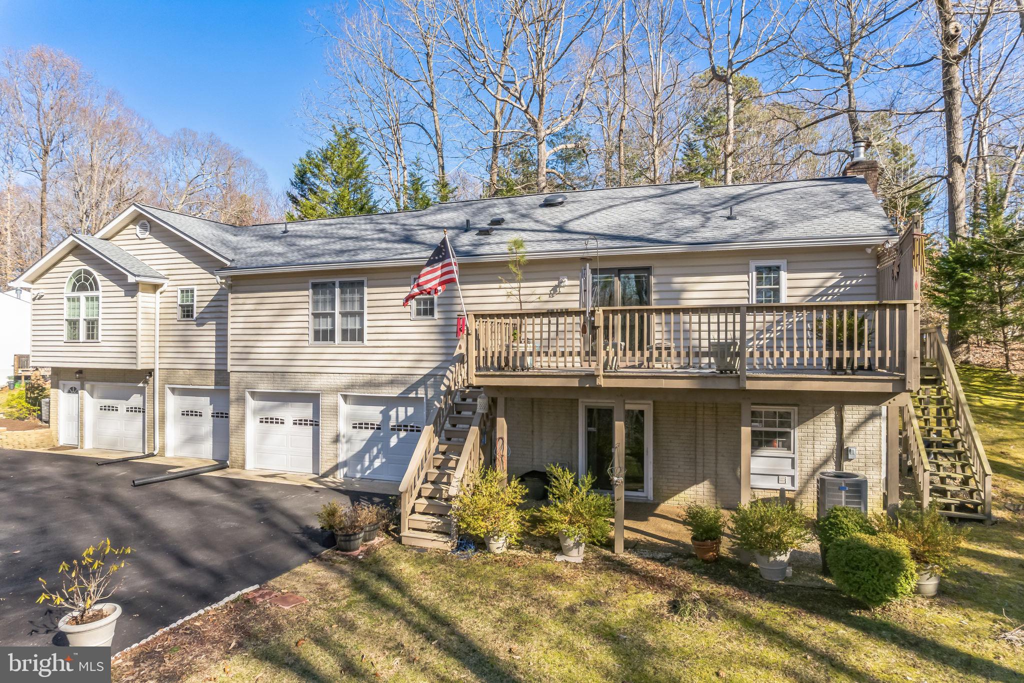 CARRIAGE HILLS - Residential