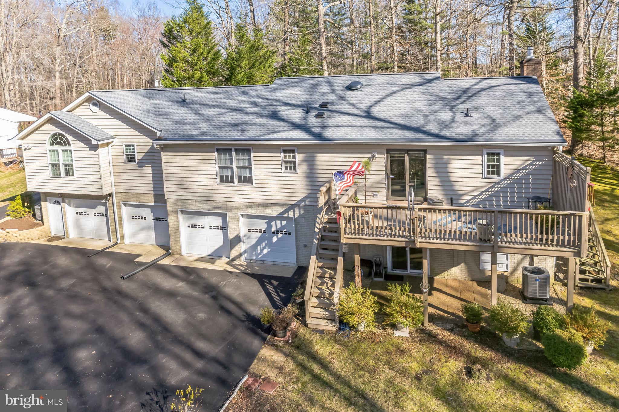 CARRIAGE HILLS - Residential