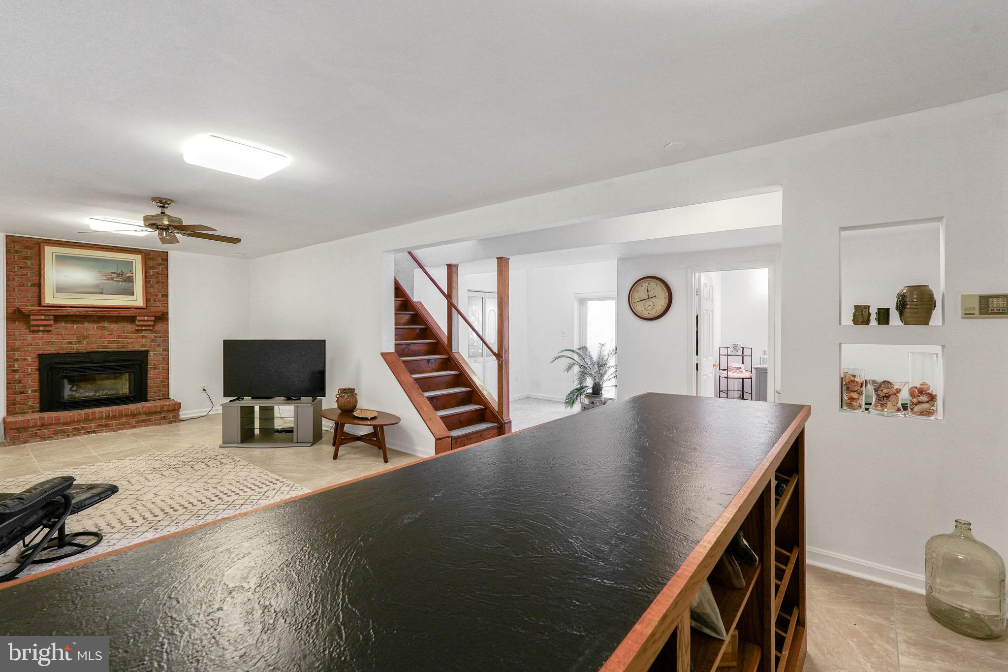 CARRIAGE HILLS - Residential